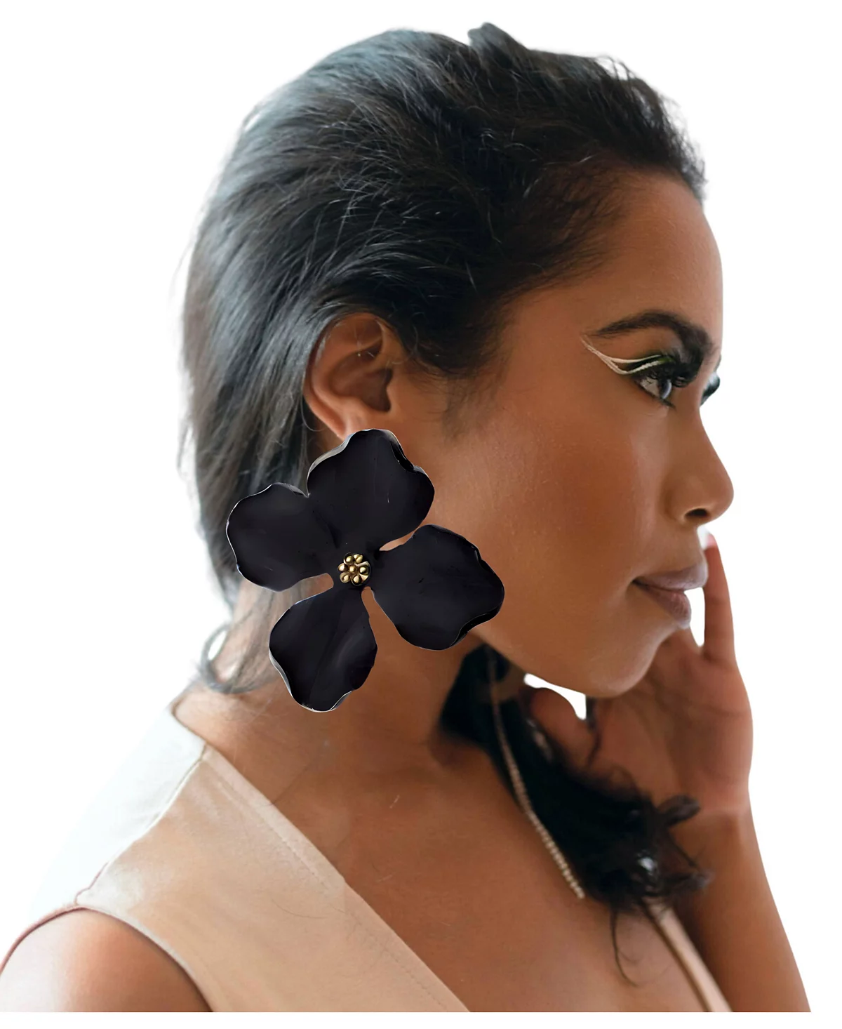 Шикарные дизайнерские серьги с крупными цветочными вставками