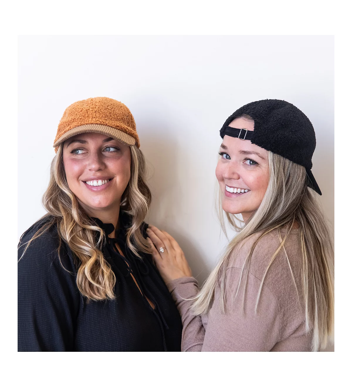 Вельветовая шляпа - коричневая 2190₽