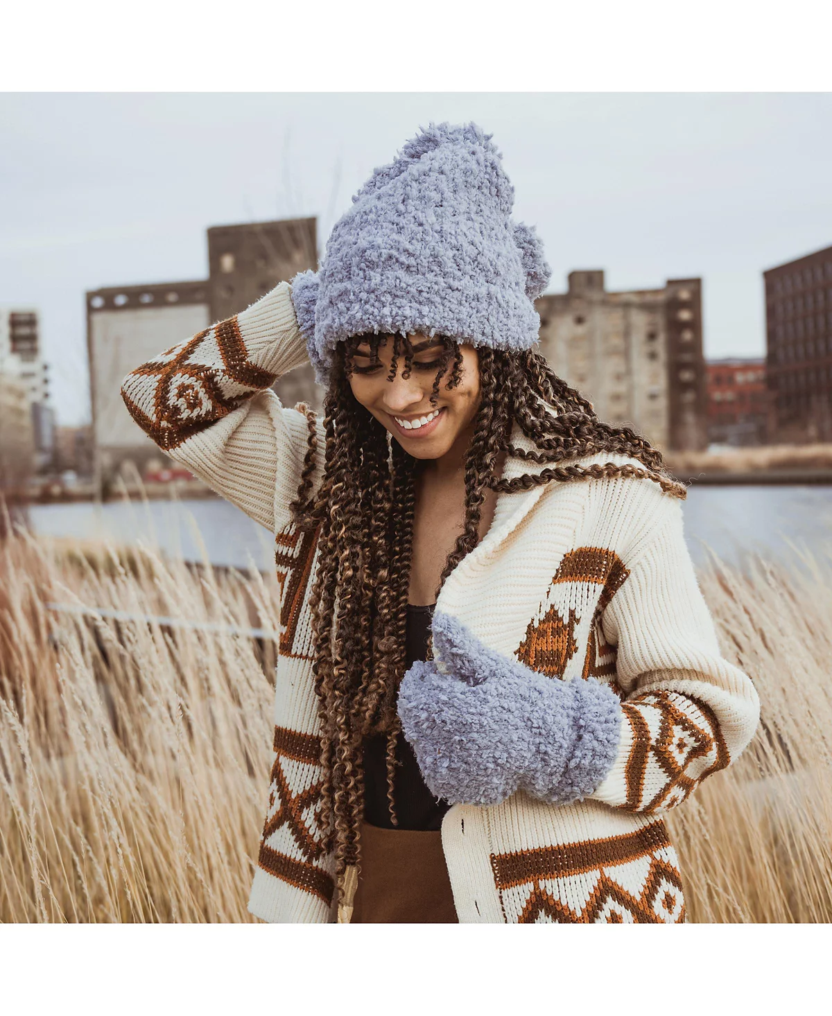 Muk Luks Womens Popcorn Mitten Moonstone One Size 5290₽