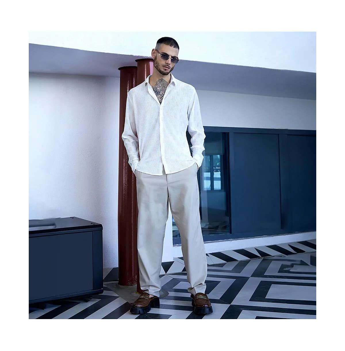 Mens Chalk White Foil-Pleated Shirt 10390₽