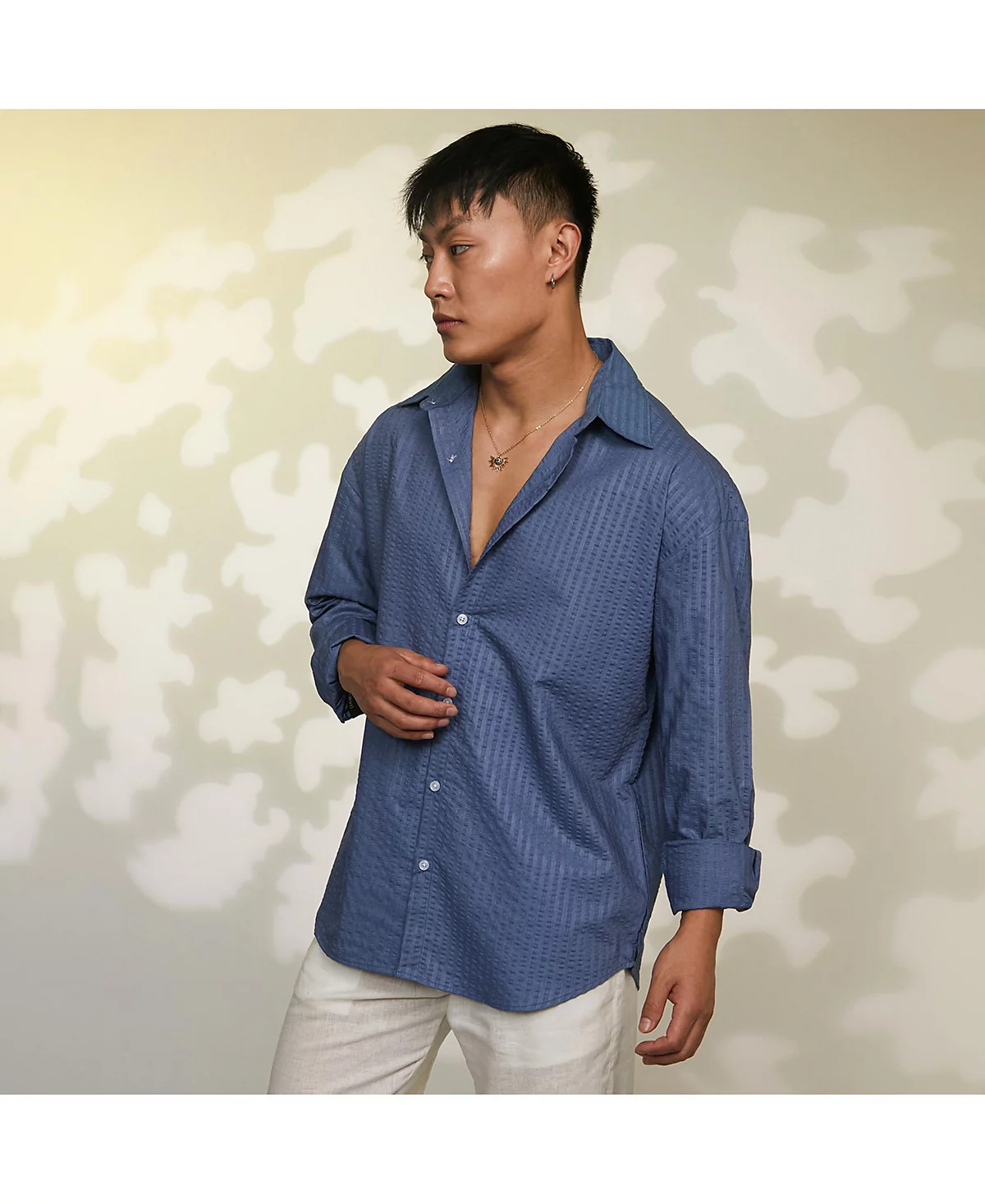 Мужская рубашка цвета Ляпис-Блю с текстурой карамели 10390₽