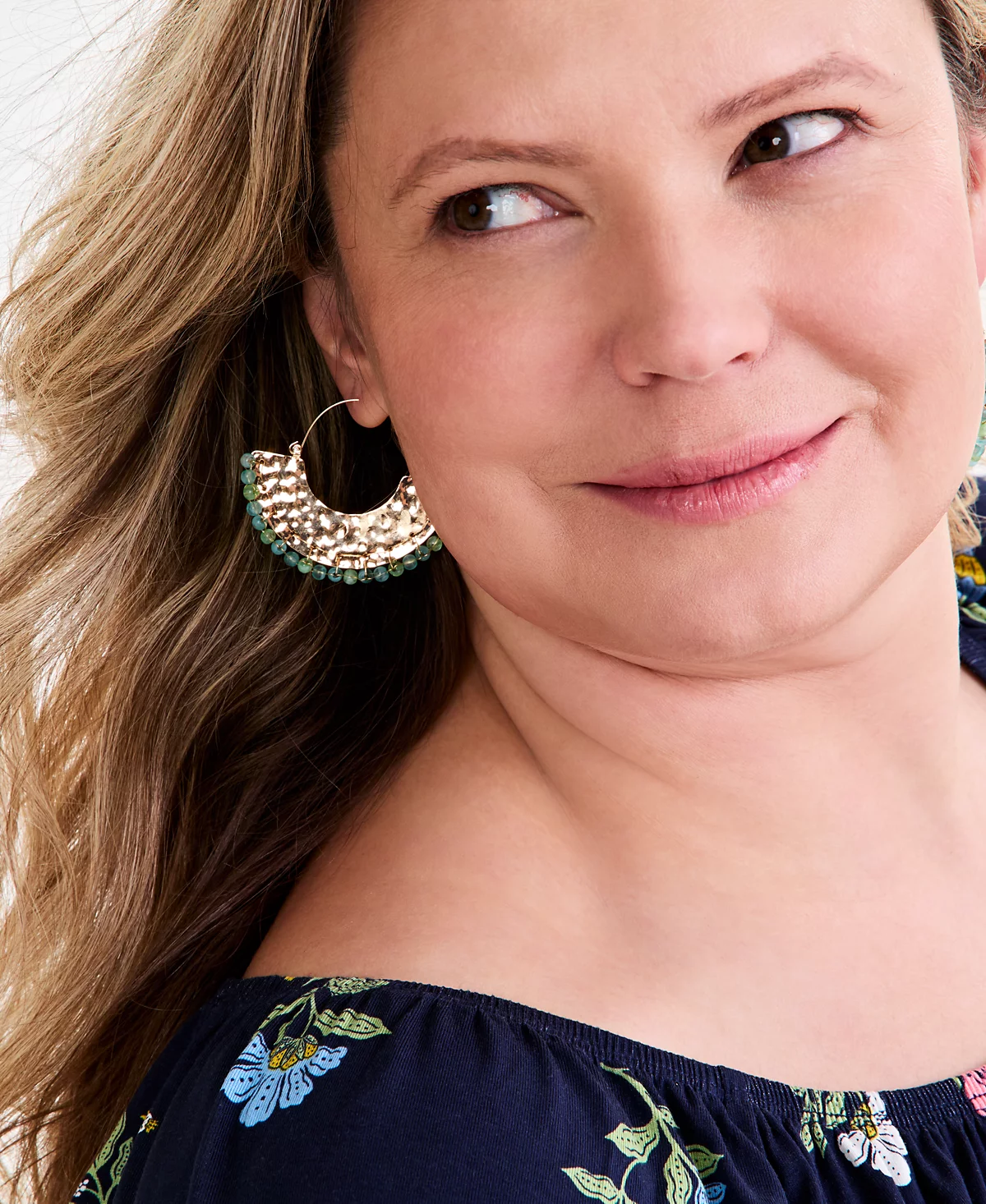 Style - Co Gold-Tone Blue Beaded Hammered Hoop Earrings Exclusively at Macys 4490₽