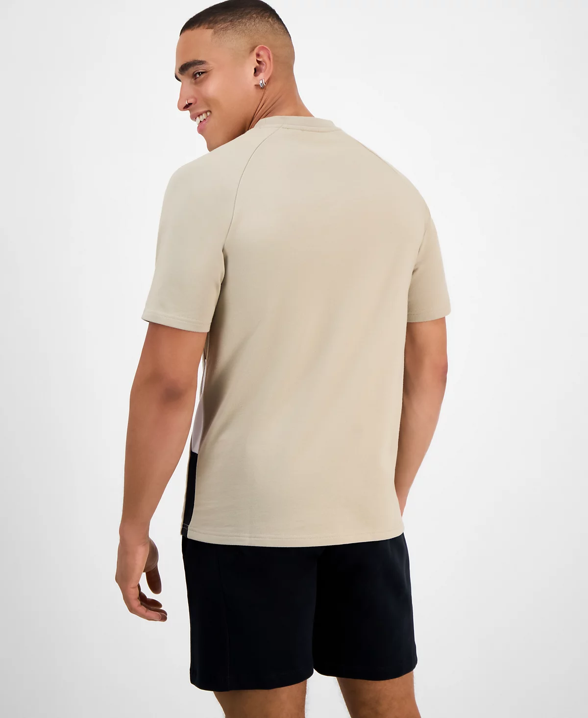 BOSS by Hugo Boss Mens Iconic Regular-Fit Colorblocked T-Shirt 12890₽