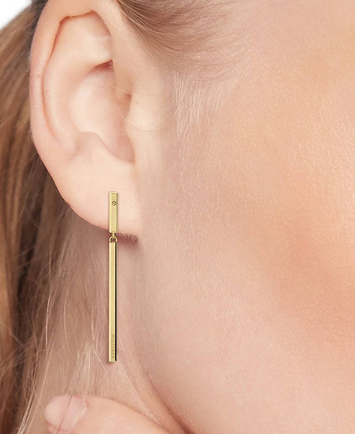 Tommy Hilfiger Linear Logo Bar Drop Earrings 10490₽