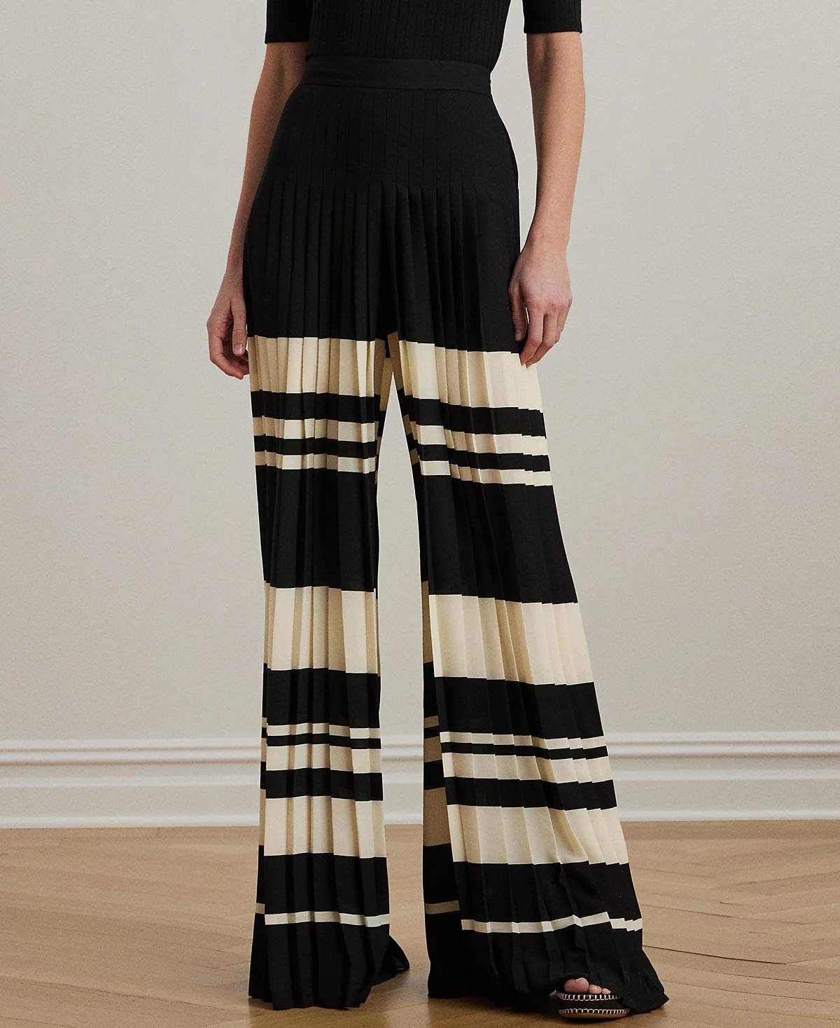 Cream/Black