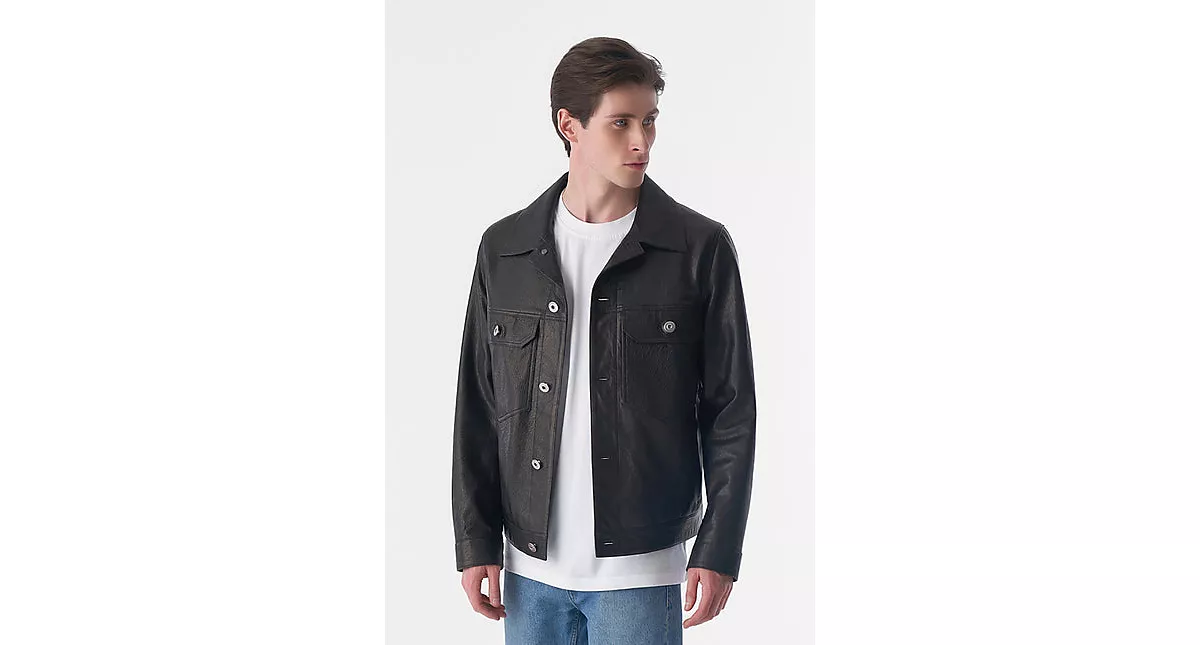 Мужская куртка дальнобойщика из натуральной кожи черного цвета с натуральными зернами 44890₽