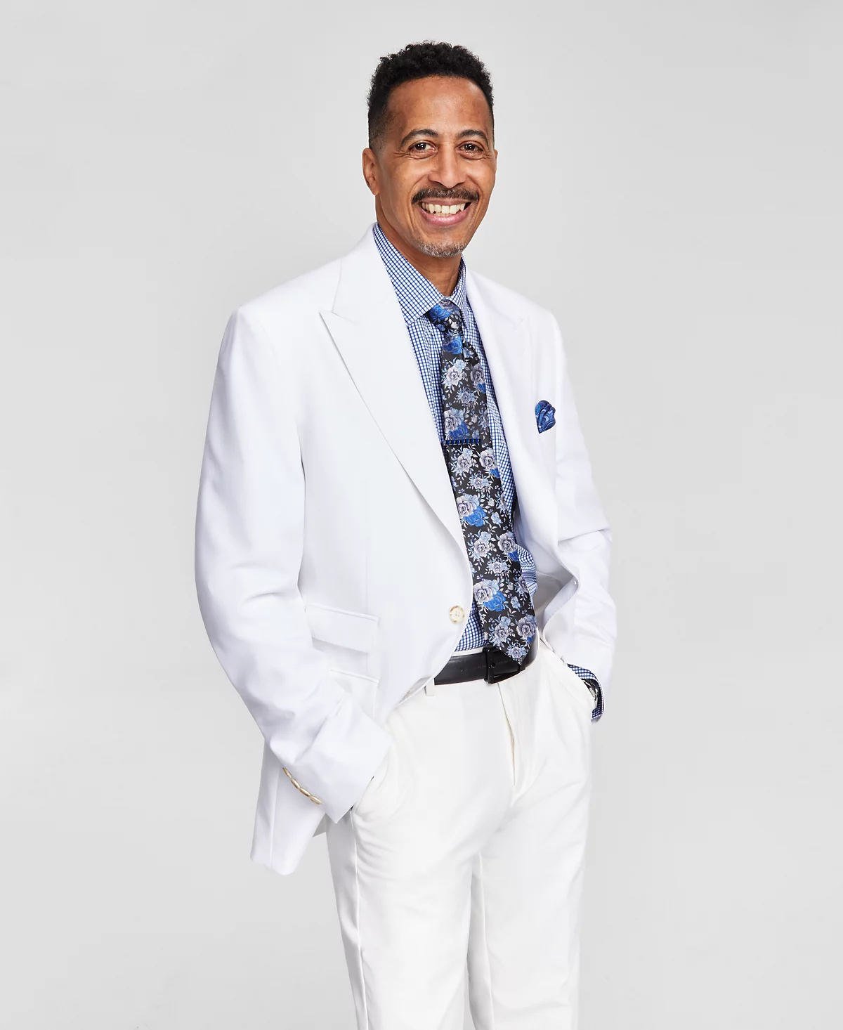 Мужская однотонная спортивная куртка классического покроя из коллекции Tayion Collection 32390₽