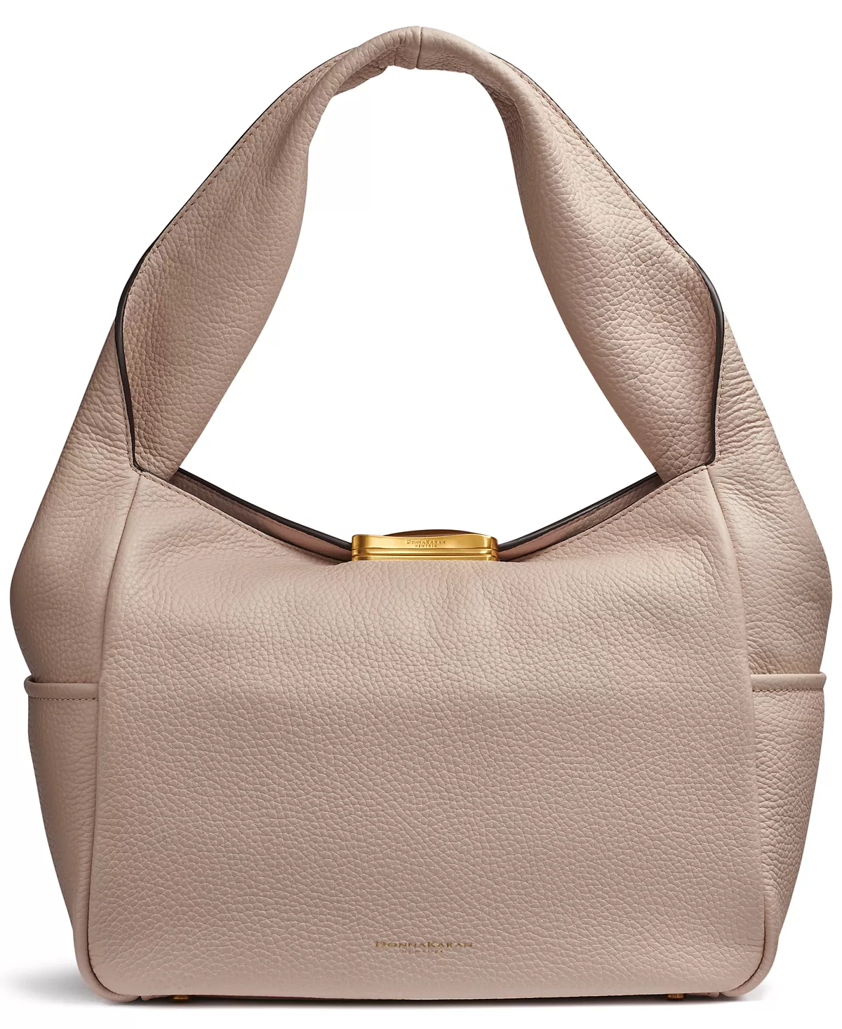 Плечо из мягкой кожи на подкате от Donna Karan Amagansett со скульптурной застежкой на магните 33990₽