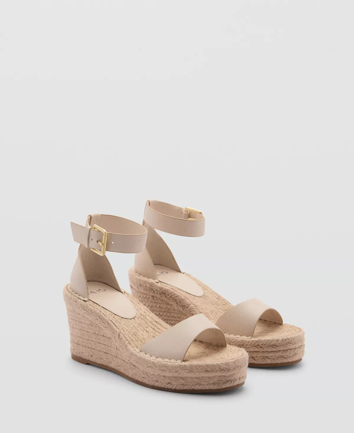 Женские босоножки Mango на танкетке с пряжками 9490₽