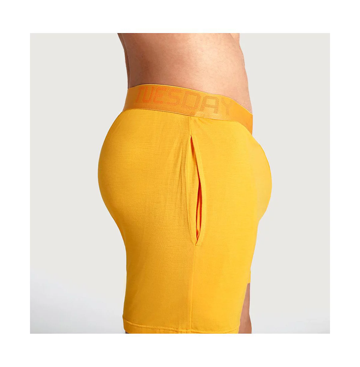 БРОДЯЖКА В короткой пижаме