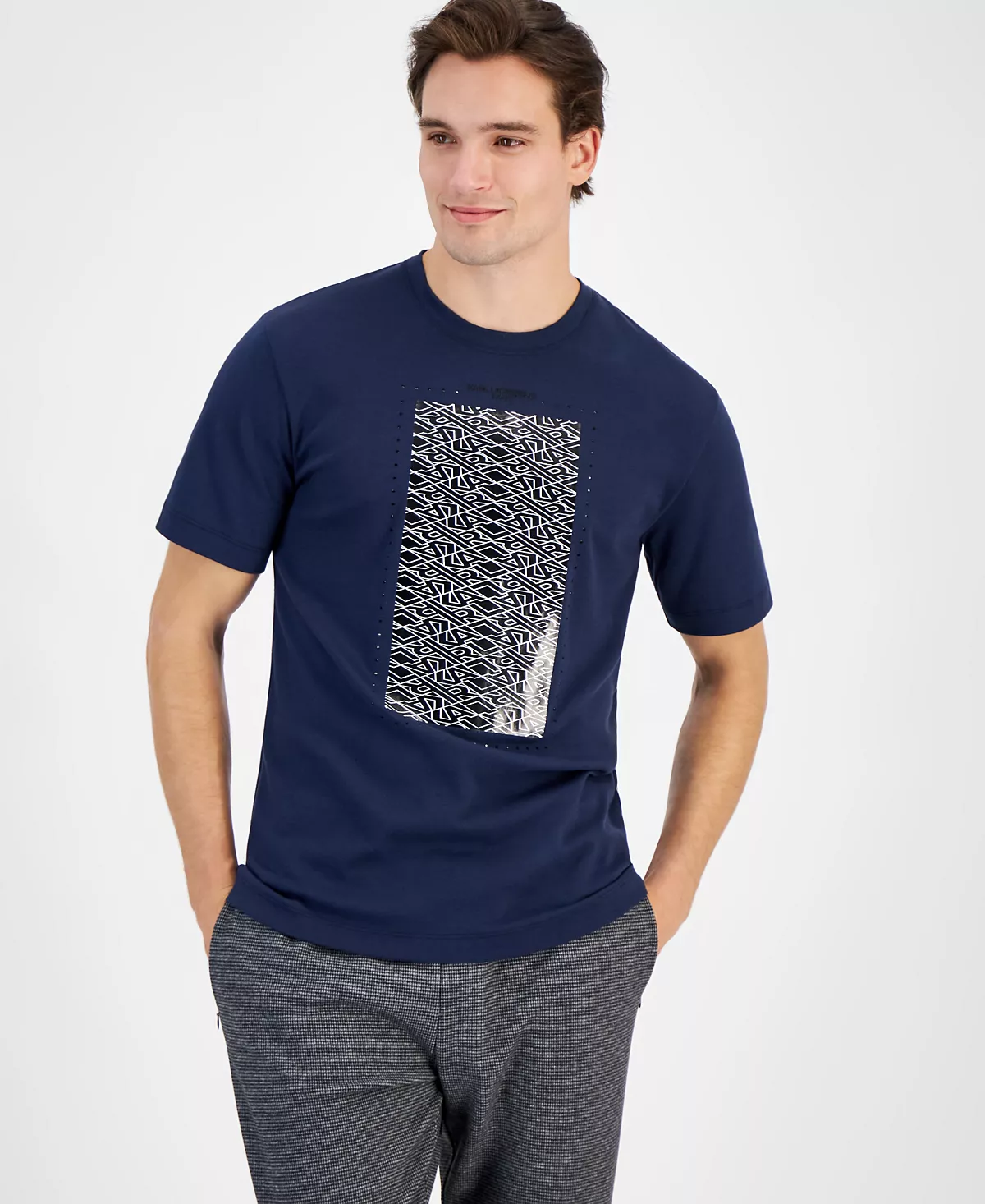 Мужская приталенная футболка с коротким рукавом и круглым вырезом горловины с графическим рисунком 8990₽