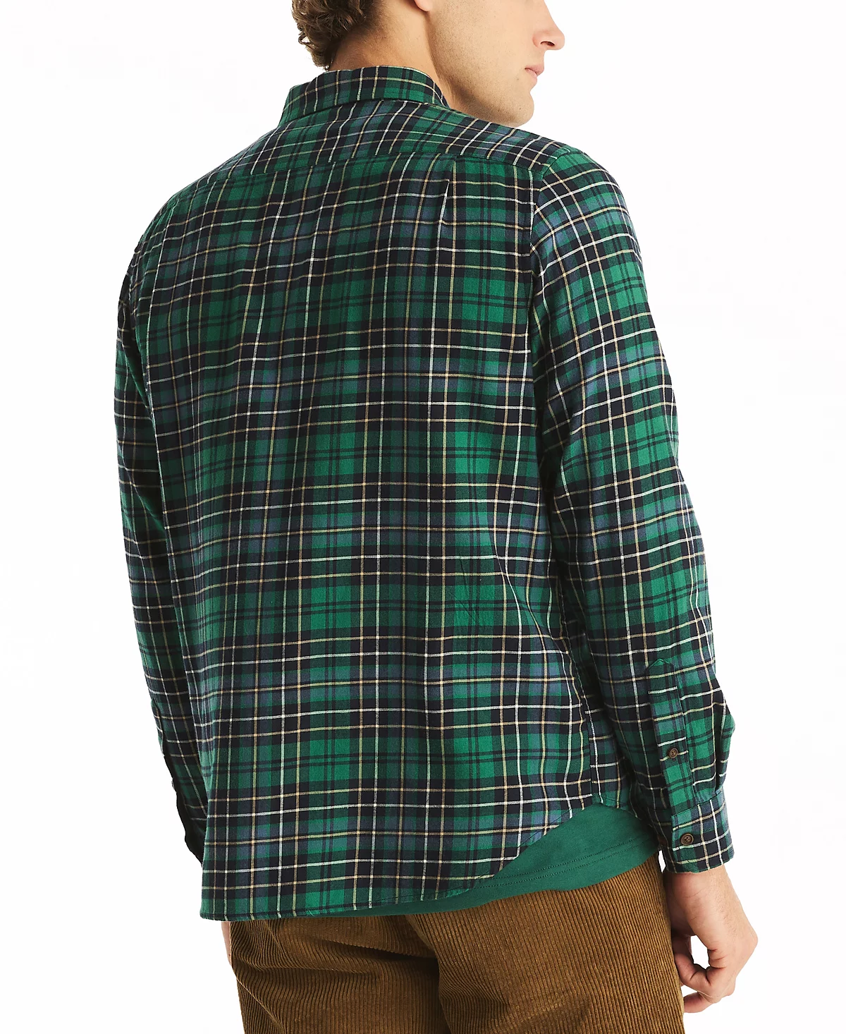 Мужская рубашка в клетку классического покроя от Nautica на пуговицах 9090₽