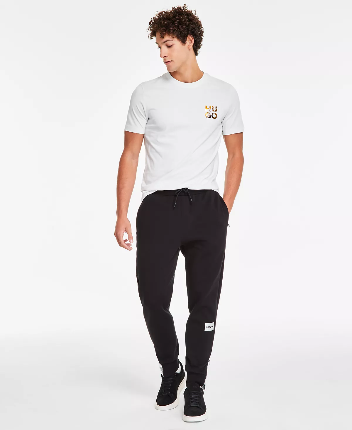 Мужская футболка с логотипом HUGO by обычного покроя с графическим рисунком 7390₽