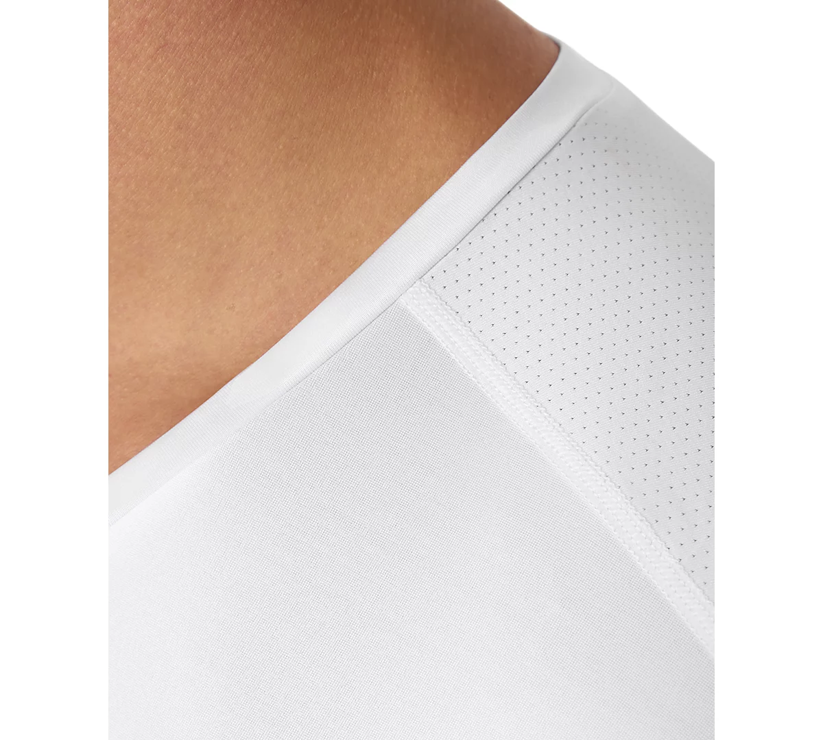 Мужские футболки Hanes 3pk Футболки с V-образным вырезом Ultimate MOVES X-Temp Performance 7590₽