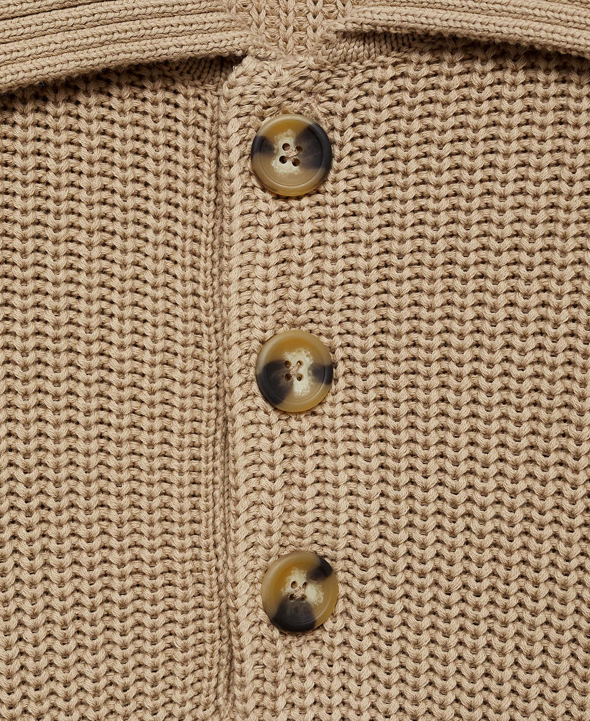 Мужской свитер поло Mango из плотного материала в рубчик 9490₽