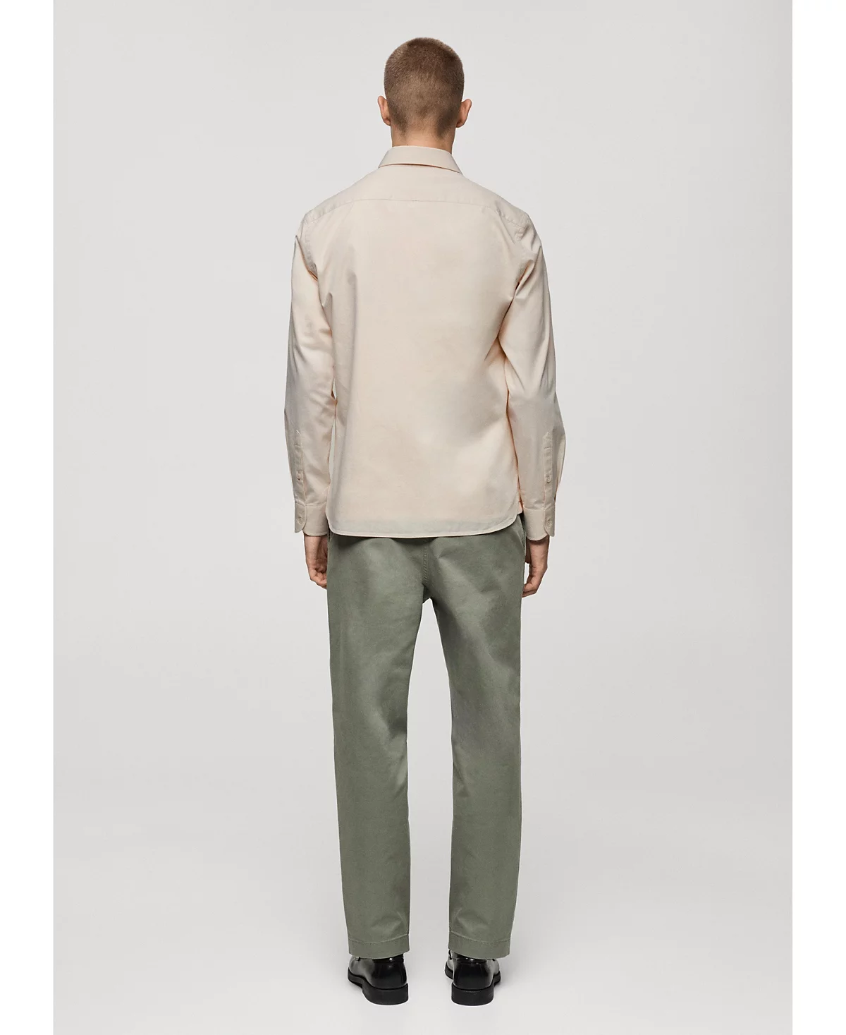 Мужская верхняя рубашка из саржевого хлопка с карманами Mango 9490₽