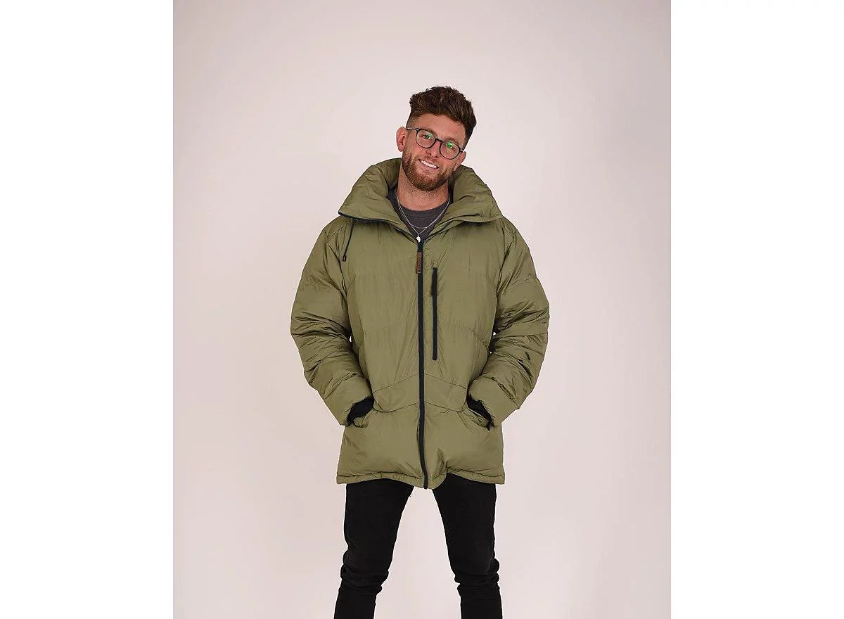Мужская пуховая куртка OOSC цвета хаки 83490₽