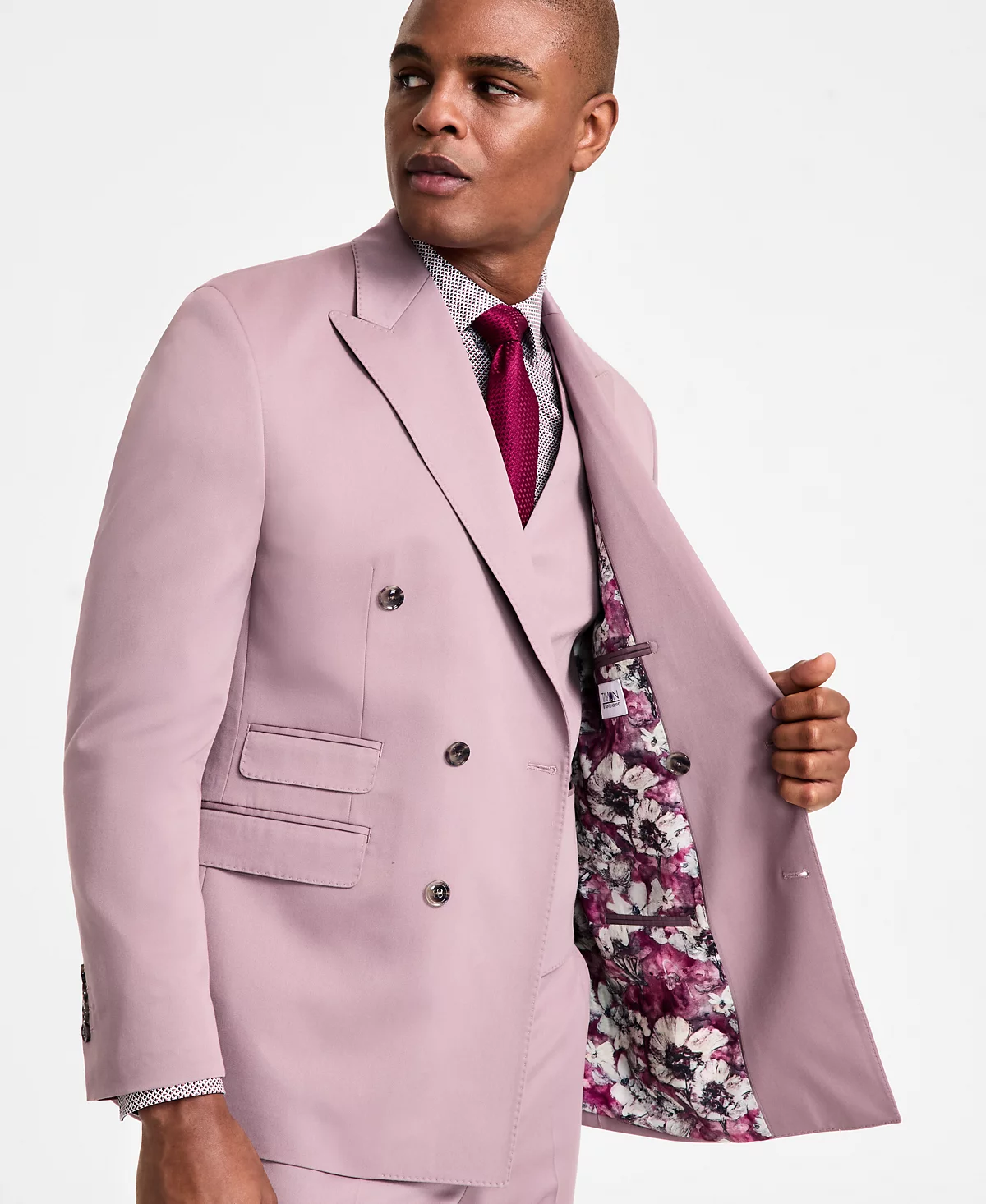 Мужской костюм обычного покроя из коллекции Tayion отделяет 11390₽