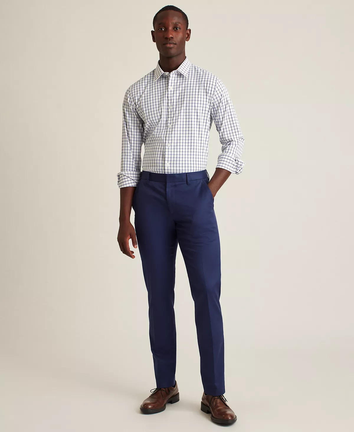 Мужская рубашка в клетку с длинным рукавом и пуговицами спереди