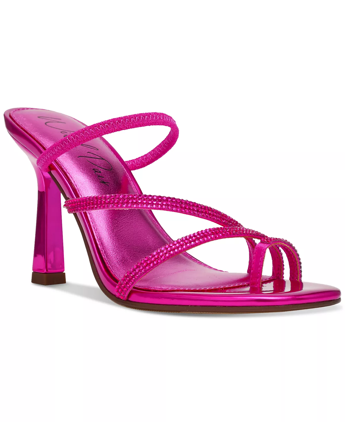 Потрясающая пара босоножек украшенных Ленорой создана для Macys 7890₽