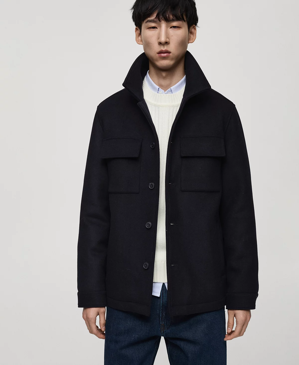 Мужское пальто со съемным капюшоном из смесовой шерсти Mango 24690₽