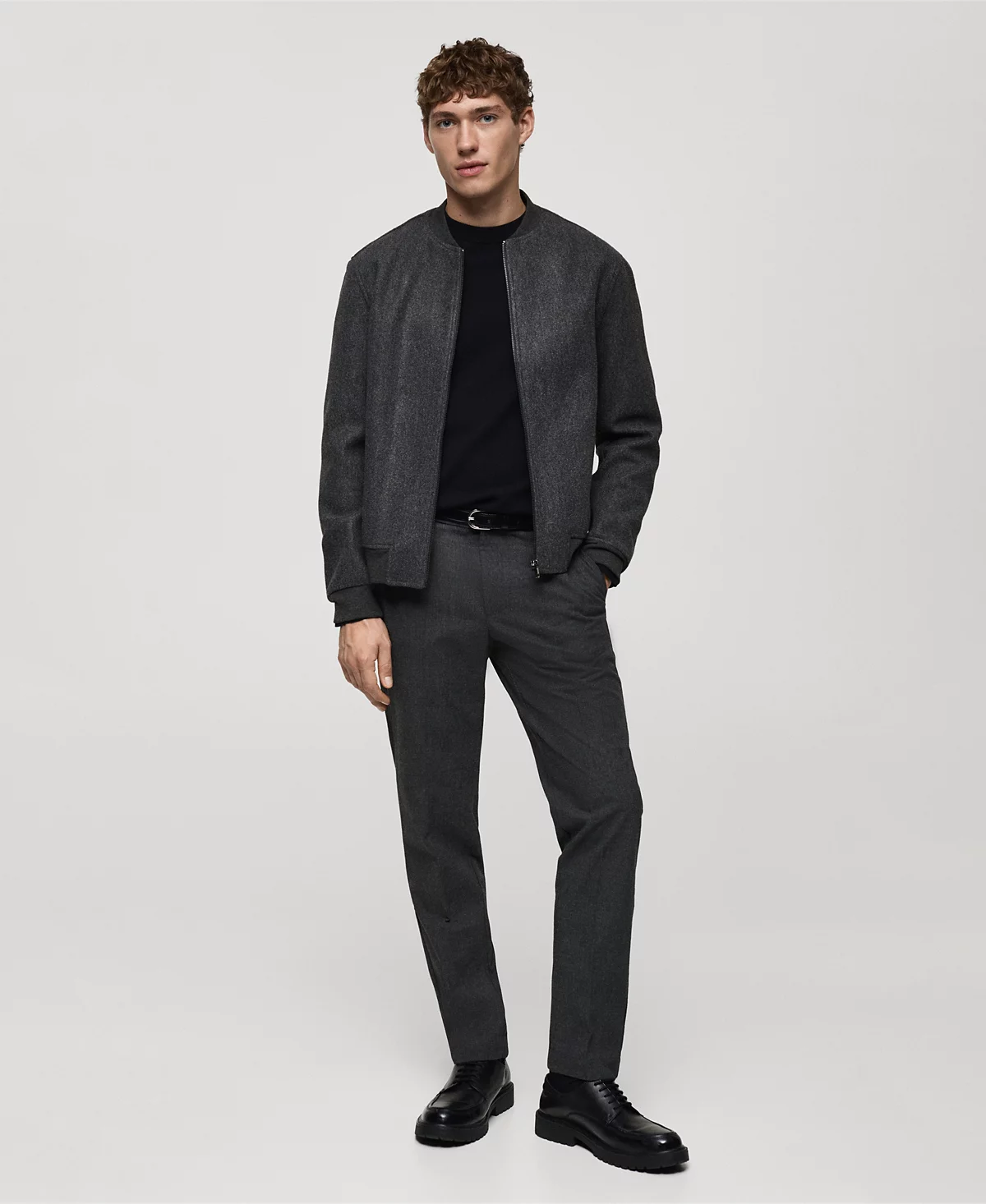 Мужская приталенная фланелевая куртка-бомбер Mango 15190₽