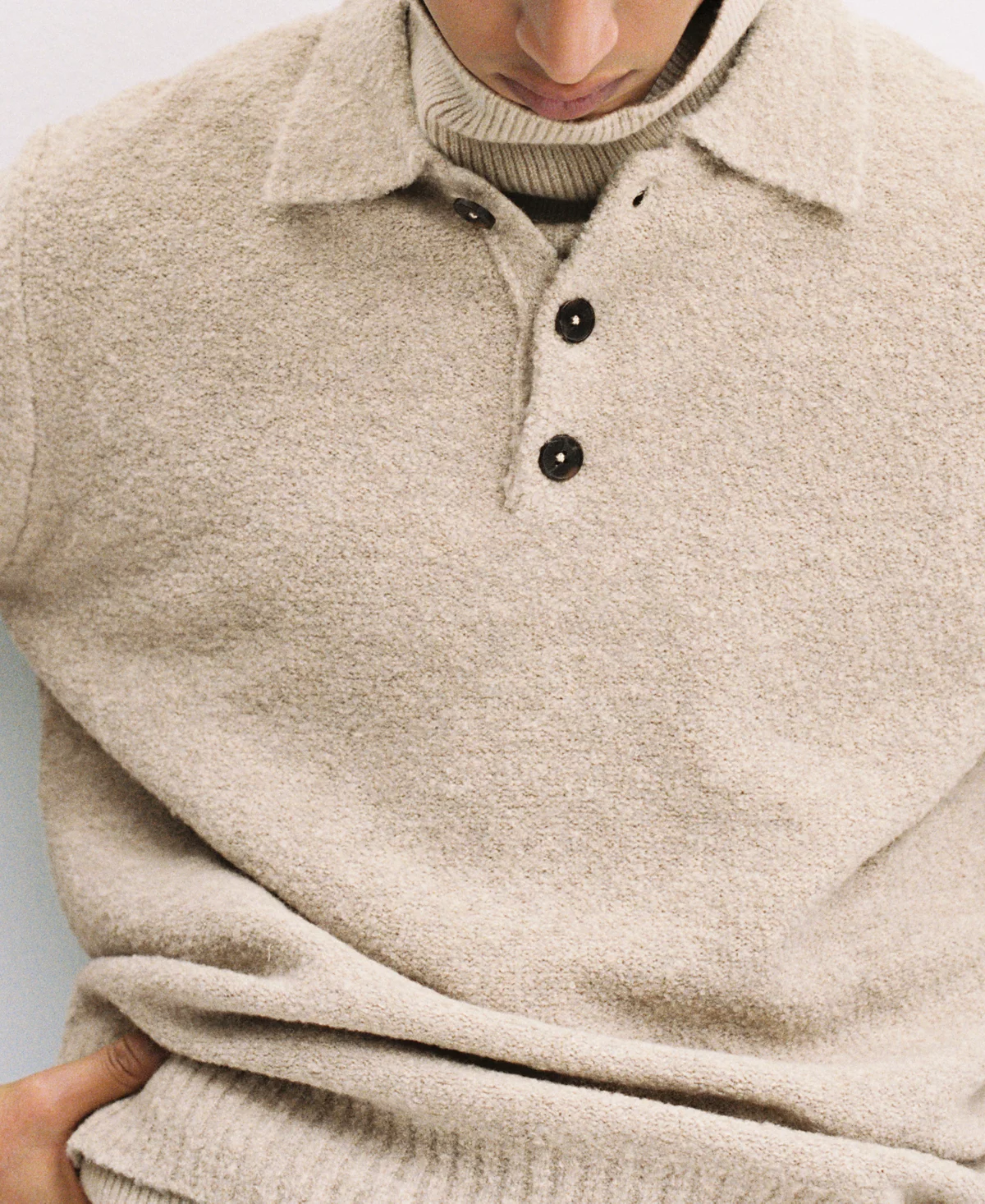 Мужская приталенная рубашка поло из букле-трикотажа Mango 13290₽