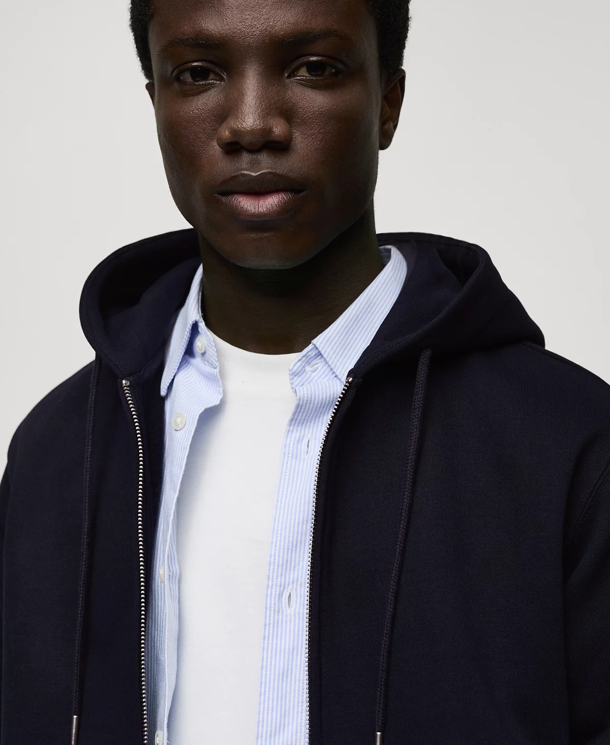 Мужская толстовка из смесовой хлопка Mango на молнии 9490₽