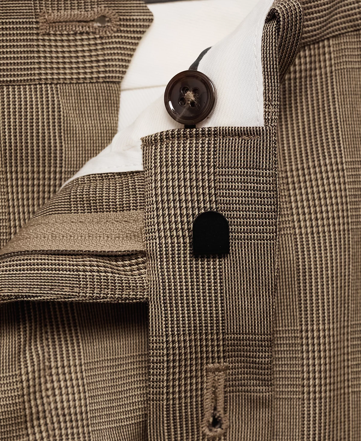 Мужские приталенные костюмные брюки Mango Prince Of Wales от Принца Уэльского 13290₽