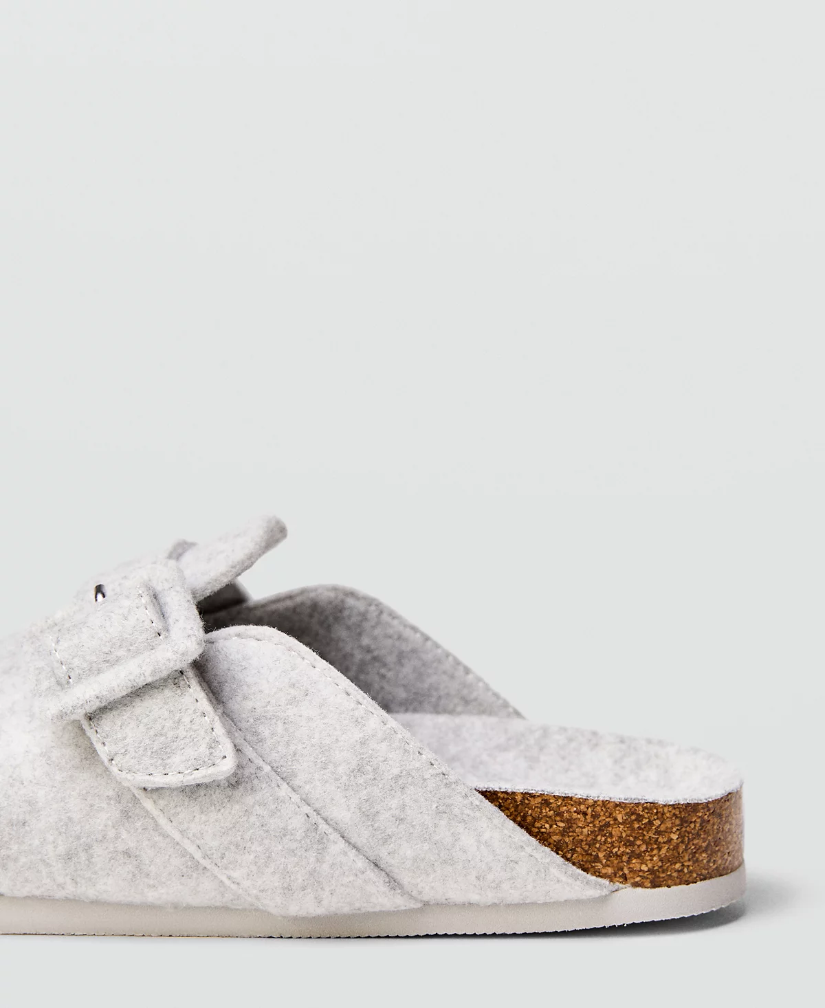 Женские домашние тапочки-сабо Mango 11390₽