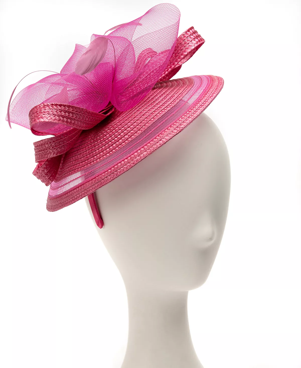 Очарователь из ленты и тюля