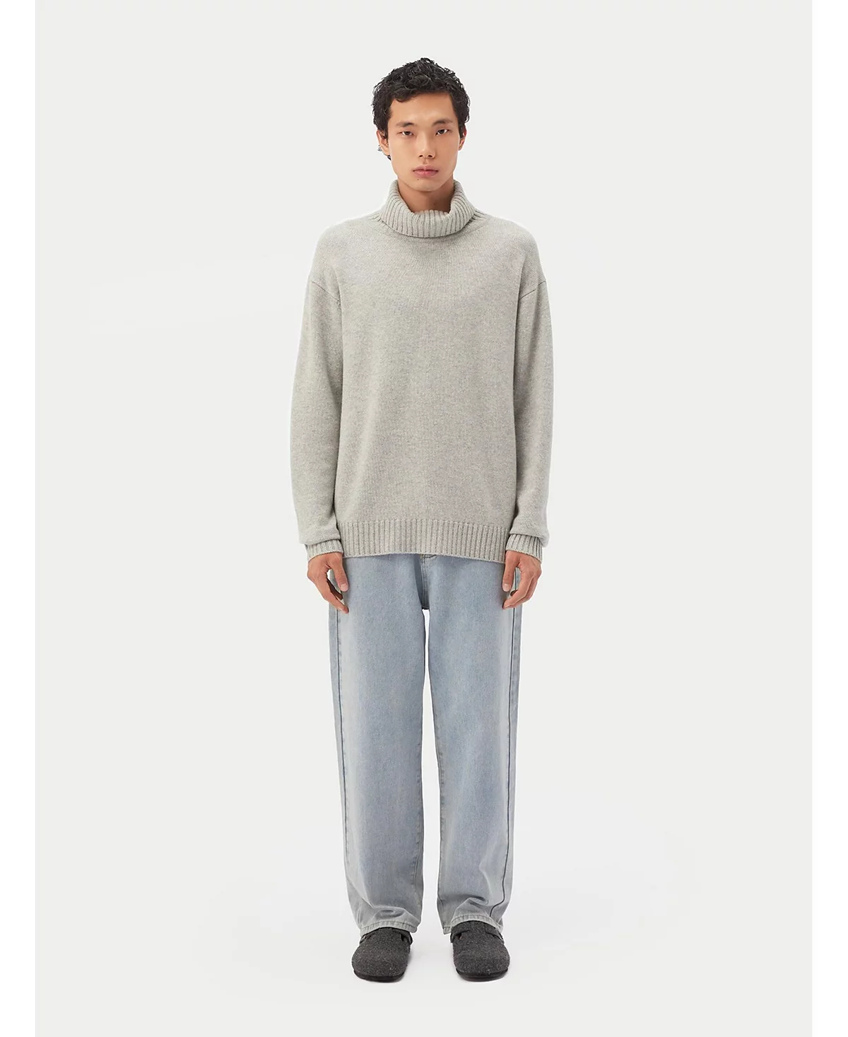 Мужская водолазка из 100 кашемира Gobi Cashmere с высоким воротом 42490₽