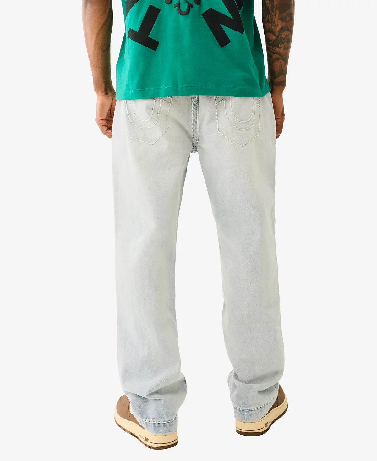 Мужская футболка True Religion с воротником-стойкой Super Bobby и мешковатыми джинсами 34090₽