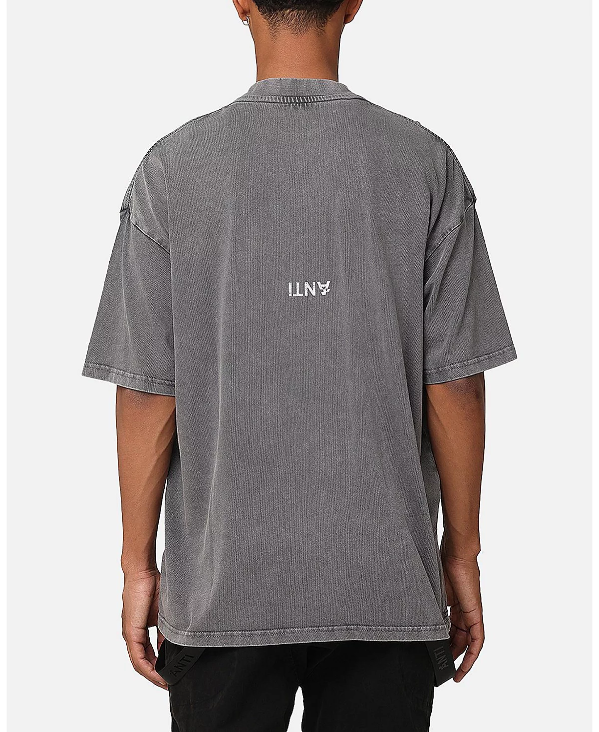 Мужская футболка с имитацией шеи легиона 