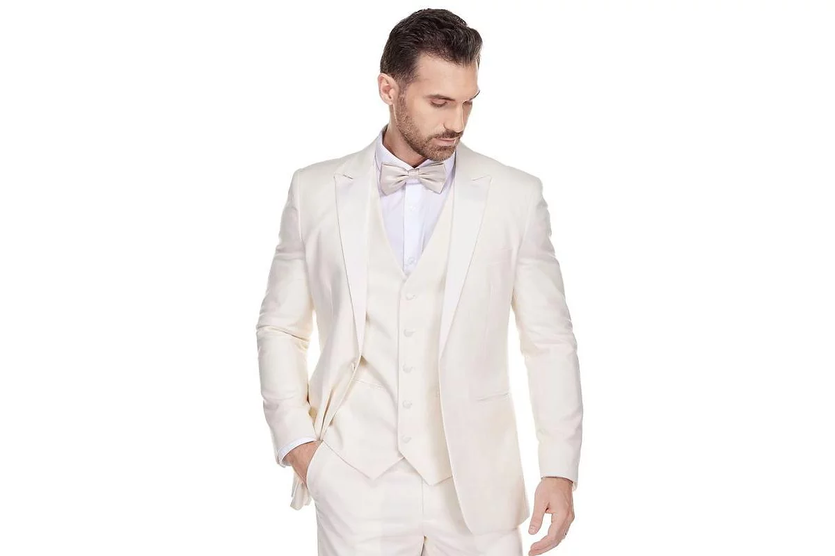 Мужской приталенный смокинг Braveman премиум-класса с вырезами на лацканах из 3 частей