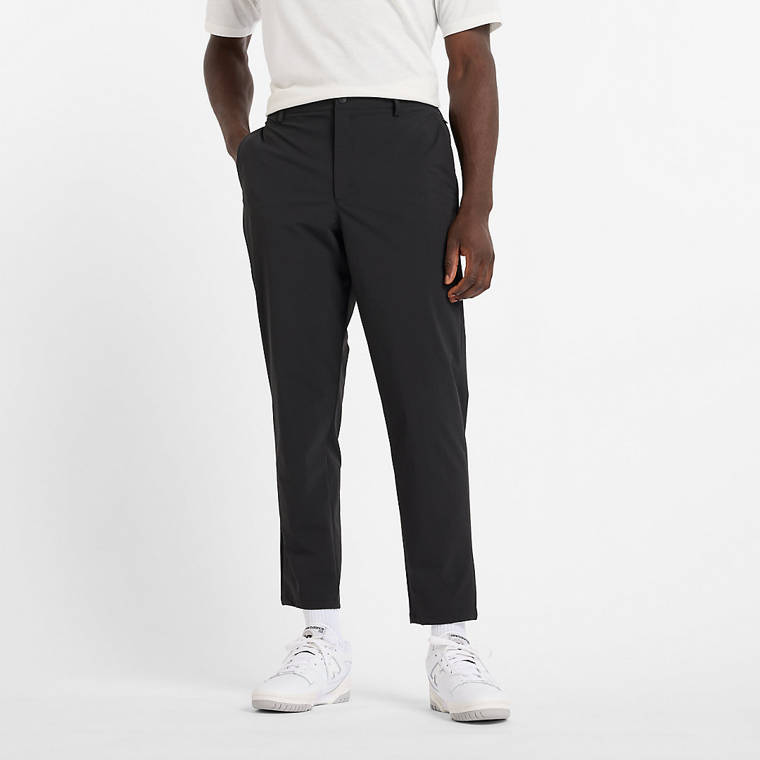 Стандартные зауженные брюки New Balance Athletics Ripstop 28 18090₽