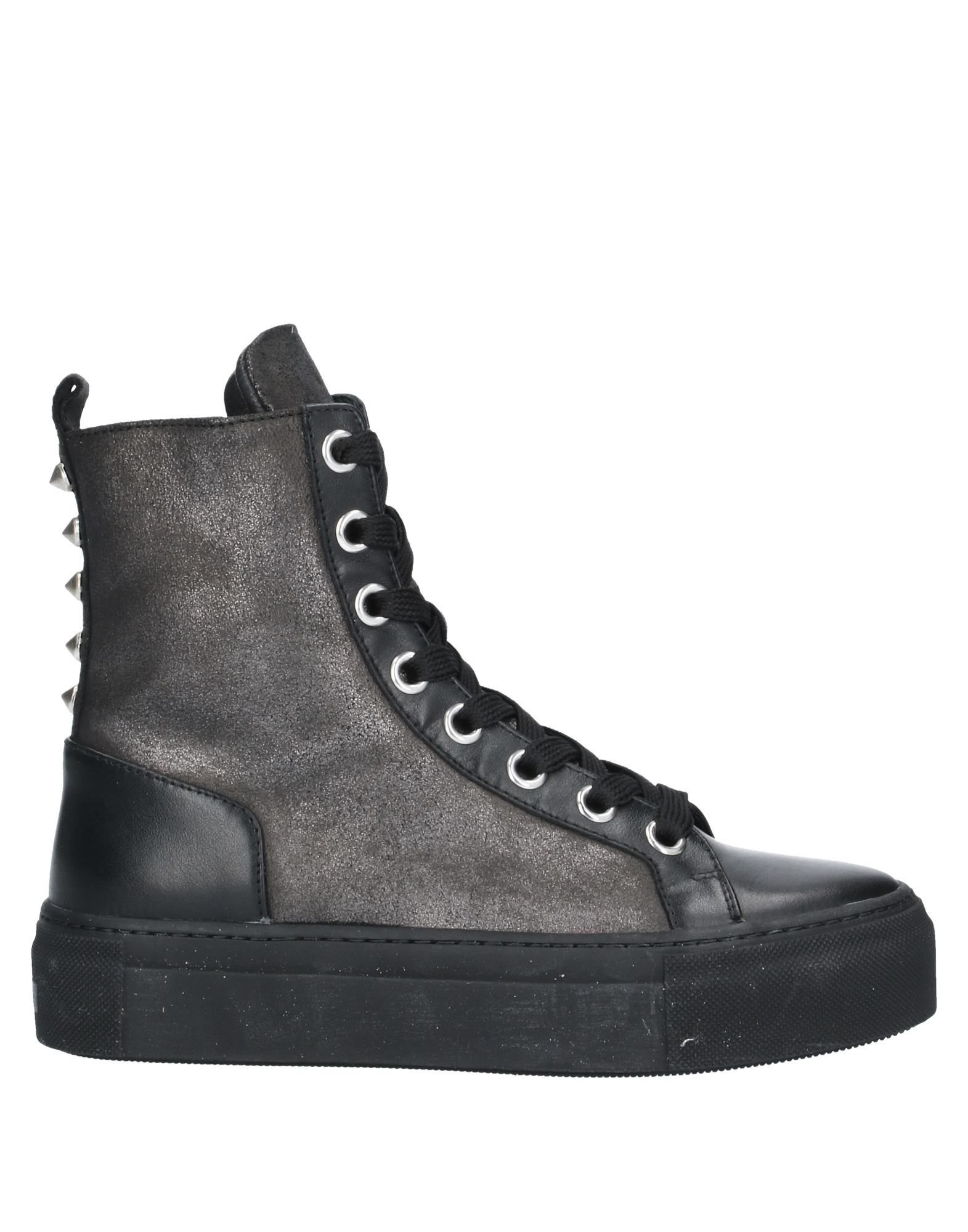 JANET SPORT Кеды и кроссовки 34990₽