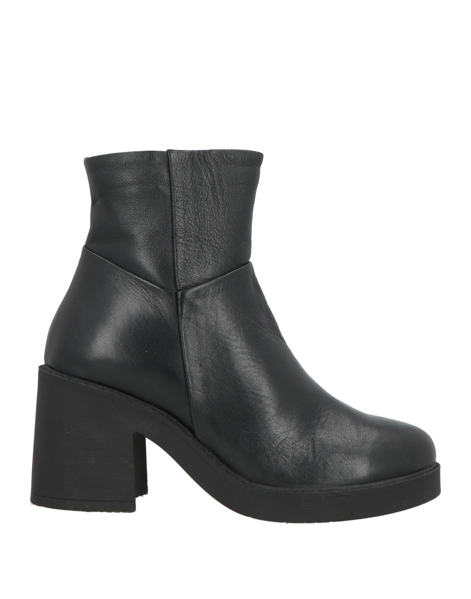 BUENO Полусапоги и высокие ботинки 15190₽