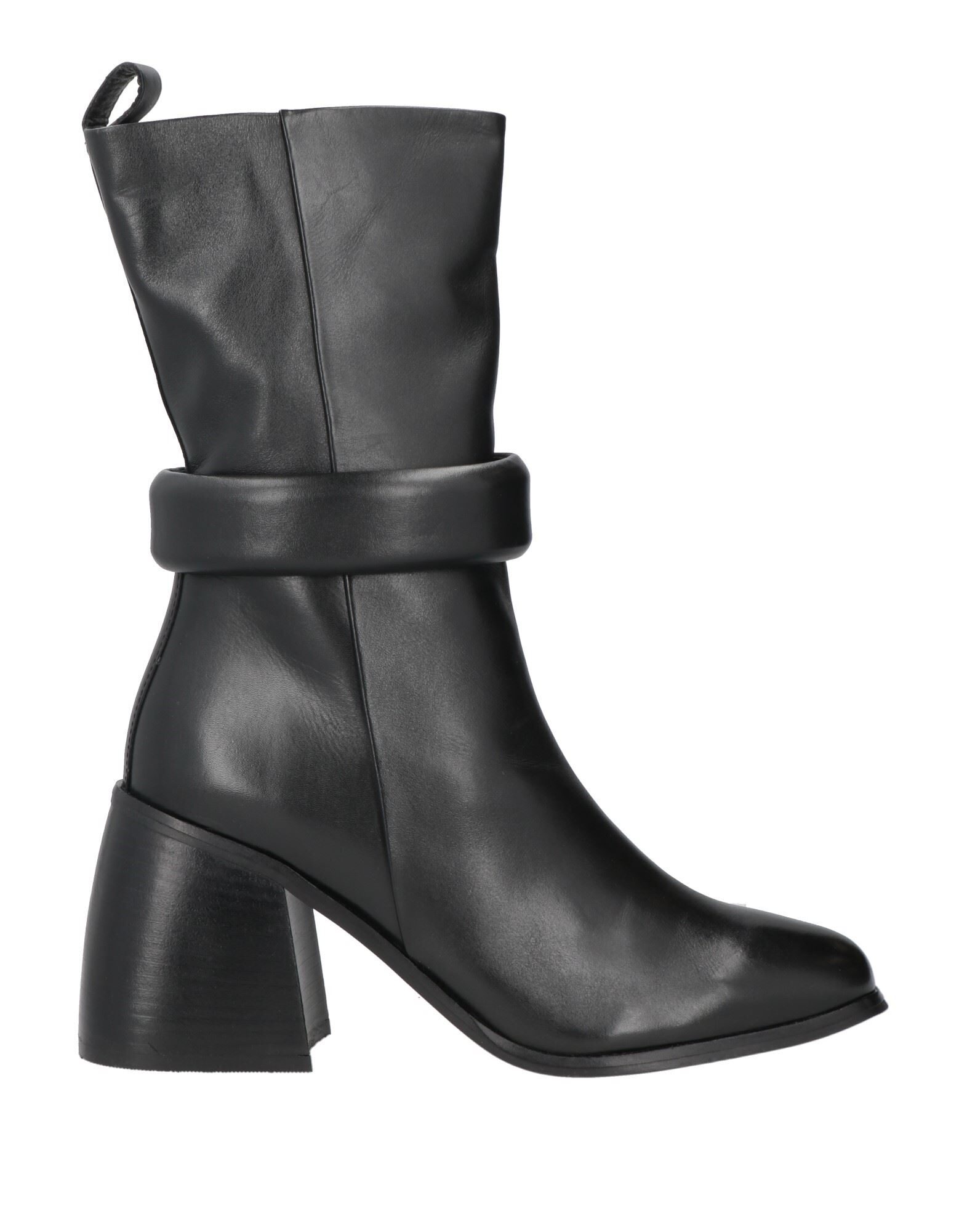 TOSCA BLU Полусапоги и высокие ботинки 14090₽