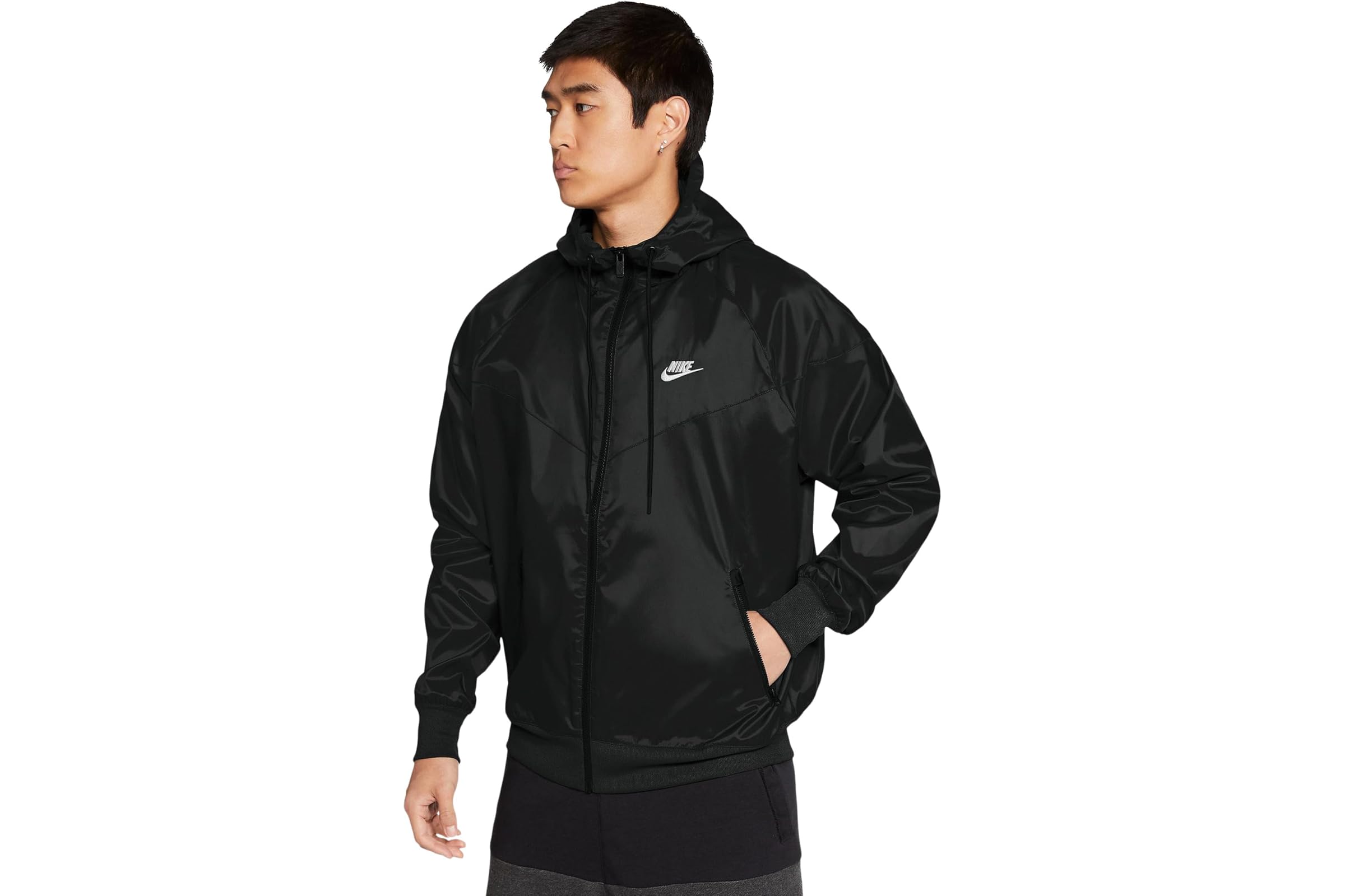 Nike Woven Wind Resistant Hooded Jacket 13990₽