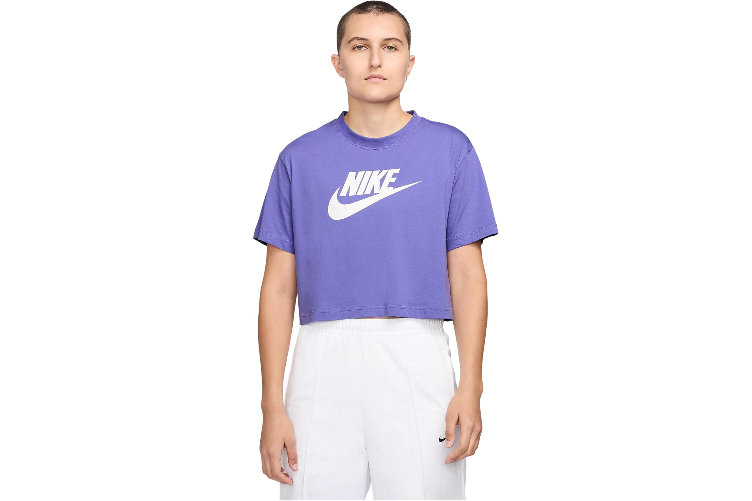 Nike Sportswear Essential Club Cropped Logo T-shirt 5690₽