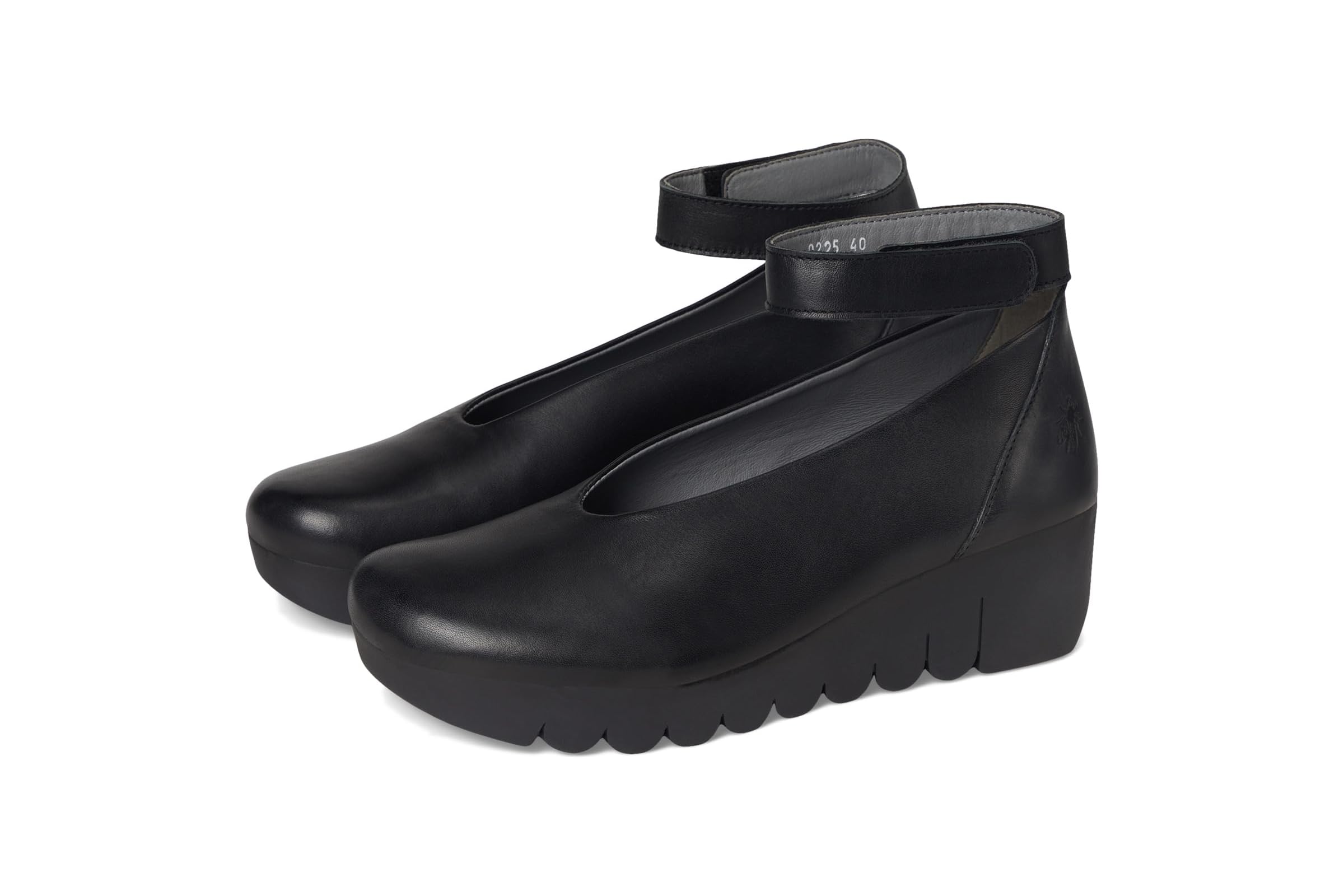 Женские кроссовки FLY LONDON VILY161FLY 34990₽