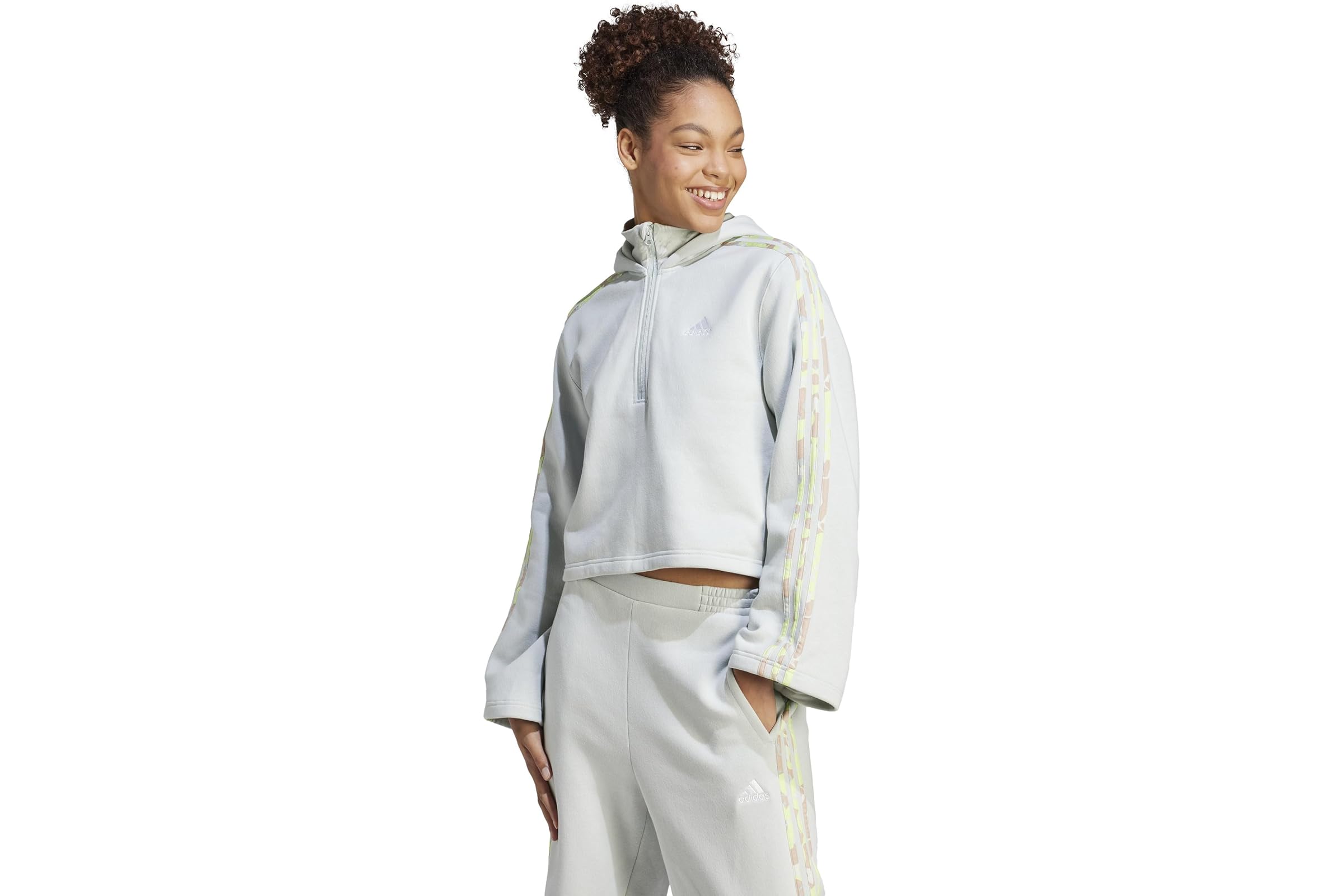 adidas Floral Graphic 3-Stripes Fleece Hoodie 7990₽