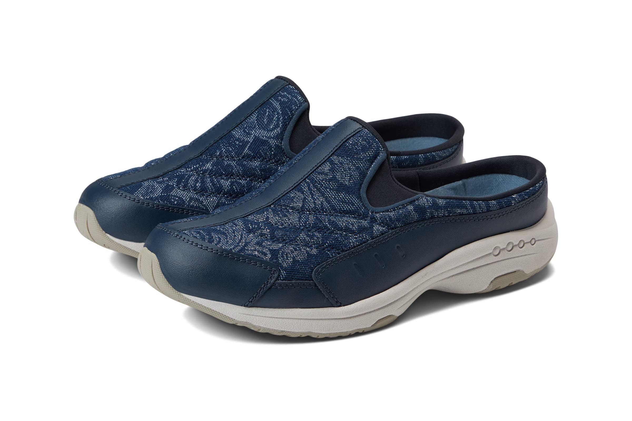 Женские кроссовки Easy Spirit Traveltime 304 13490₽