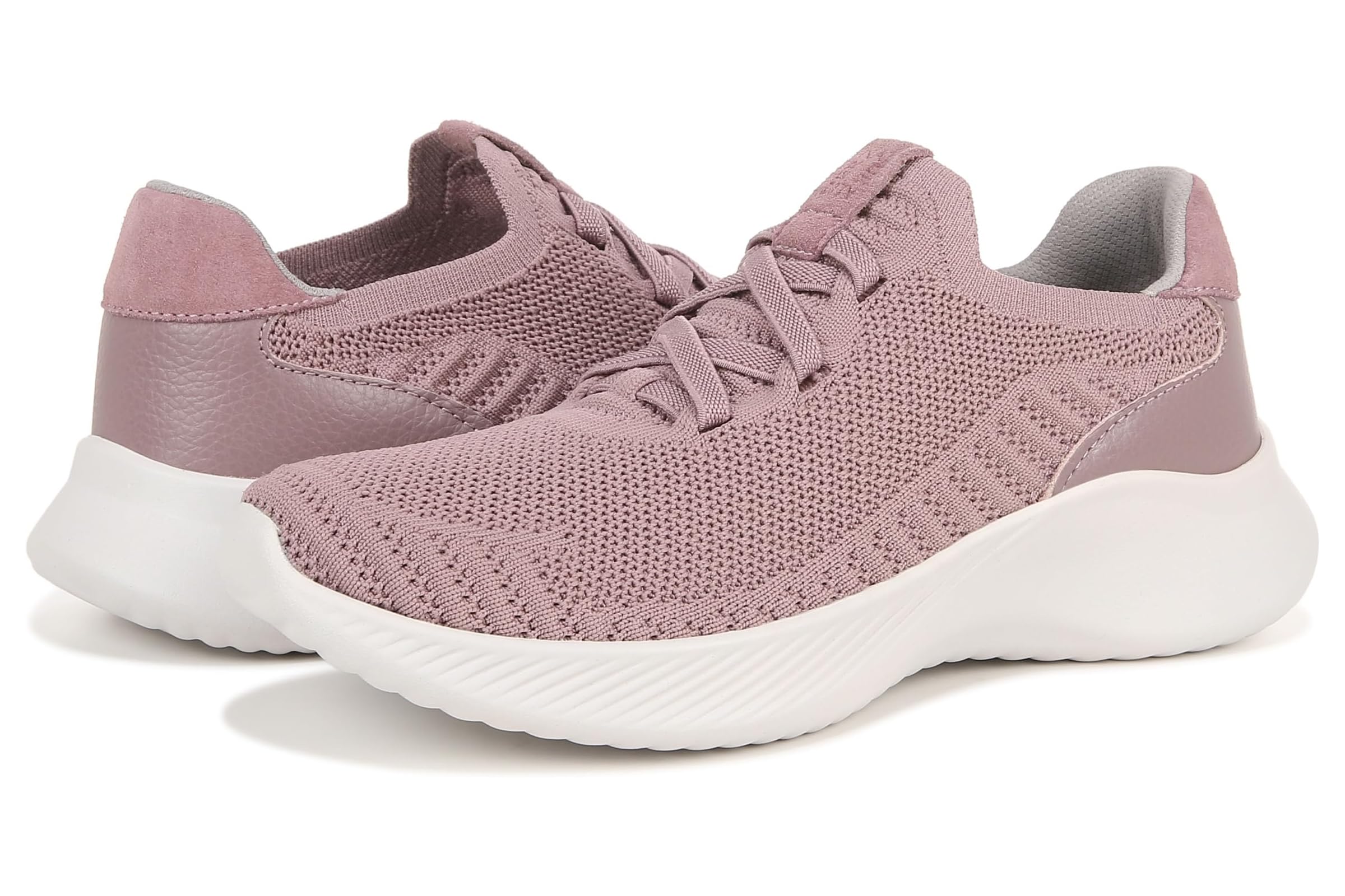 Женские кроссовки Naturalizer Emerge 17890₽