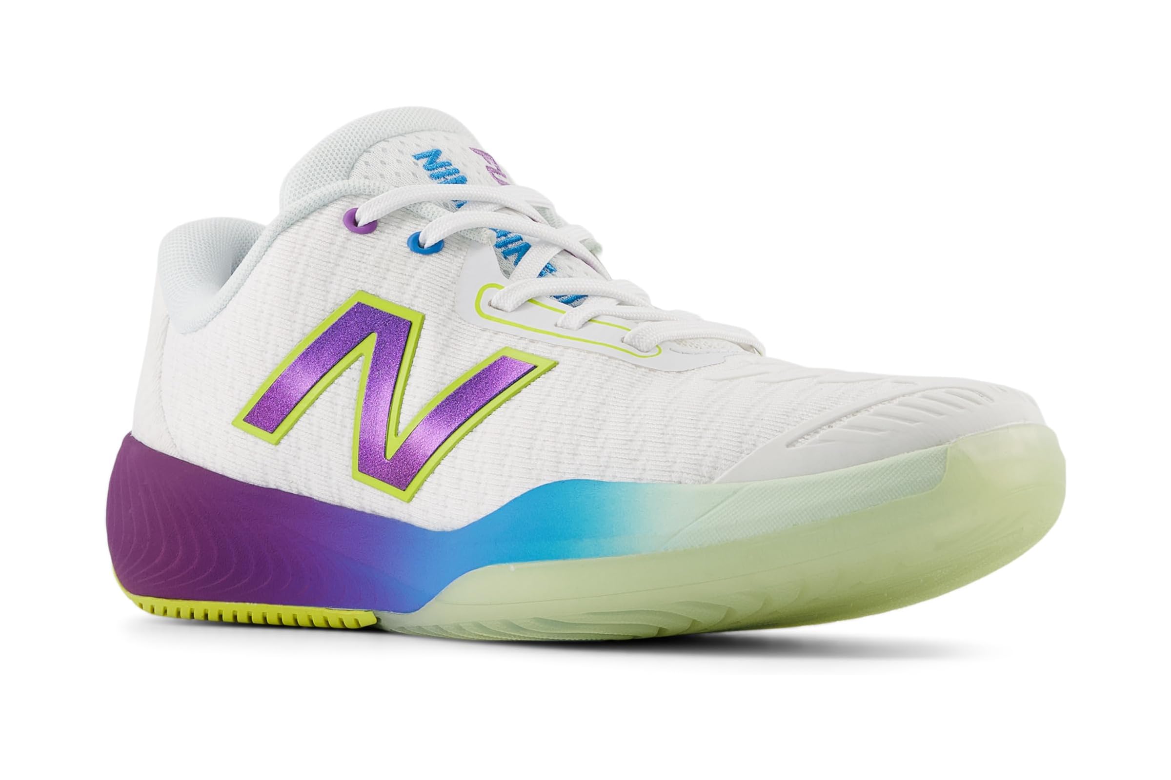 Женские кроссовки New Balance FuelCell 996v5 23390₽