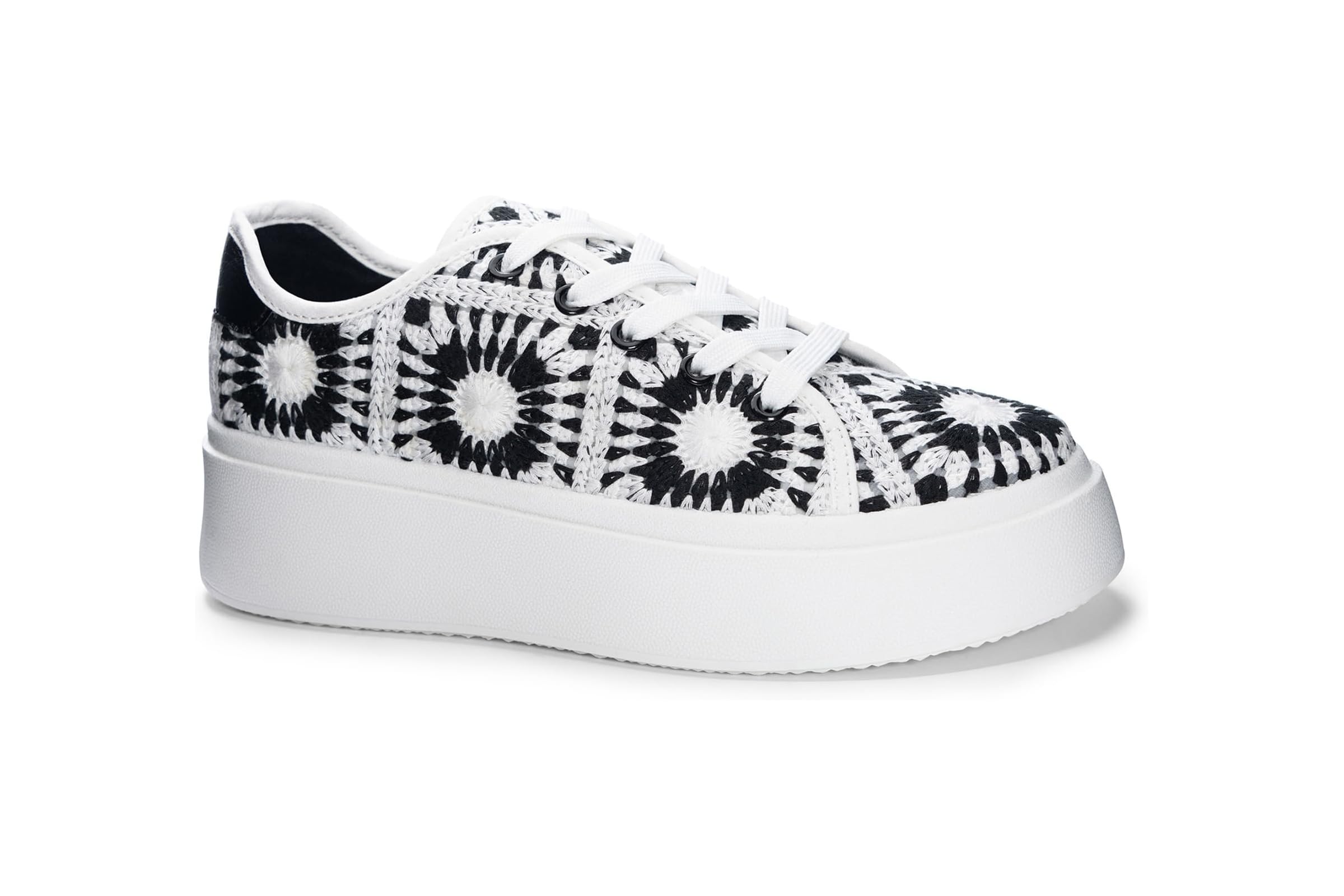 Женские кроссовки Dirty Laundry Recreation Crochet Sneakers 12990₽