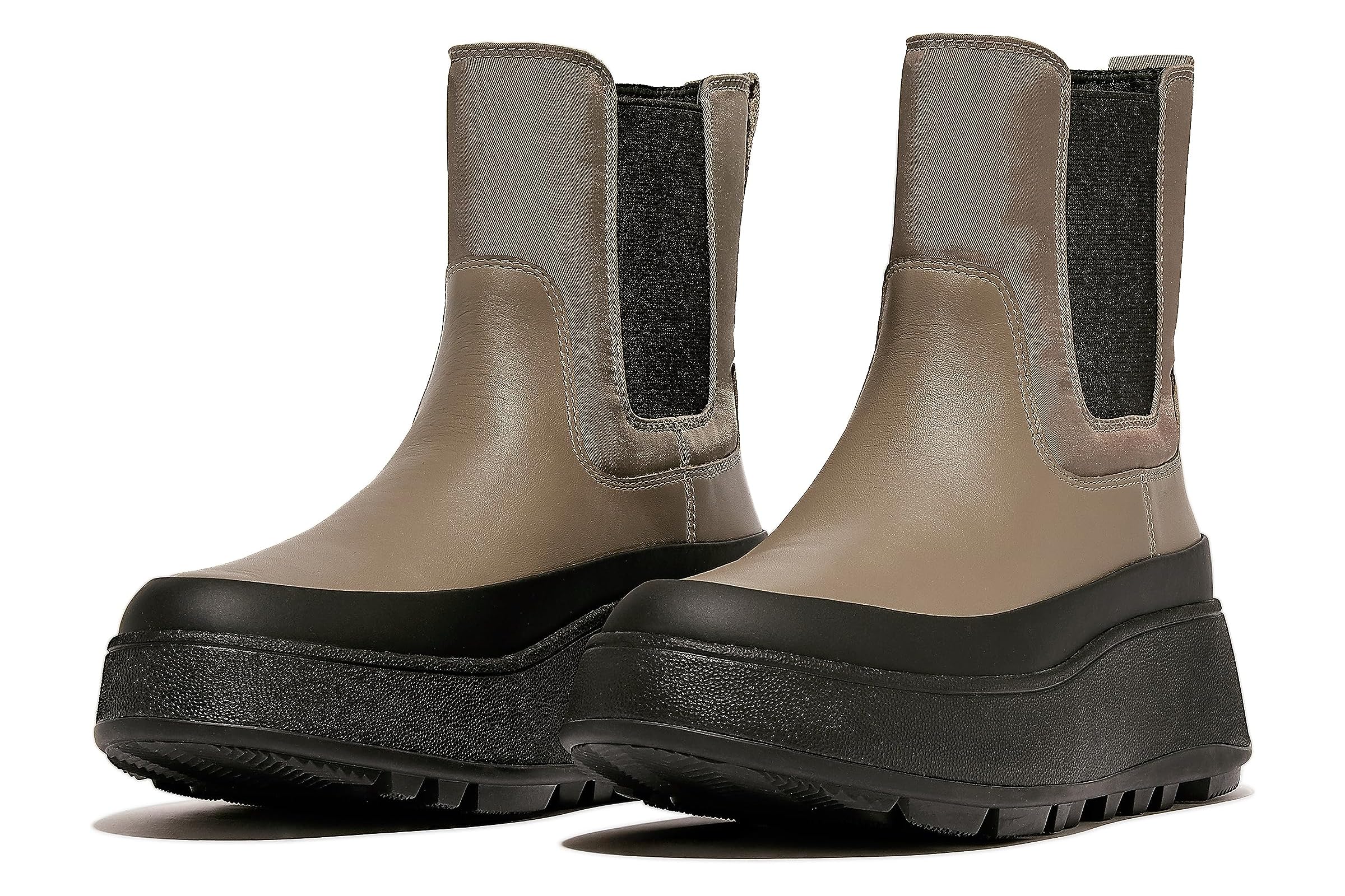 FitFlop F-Mode Water-Resistant Flatform Chelsea Boots 22590₽