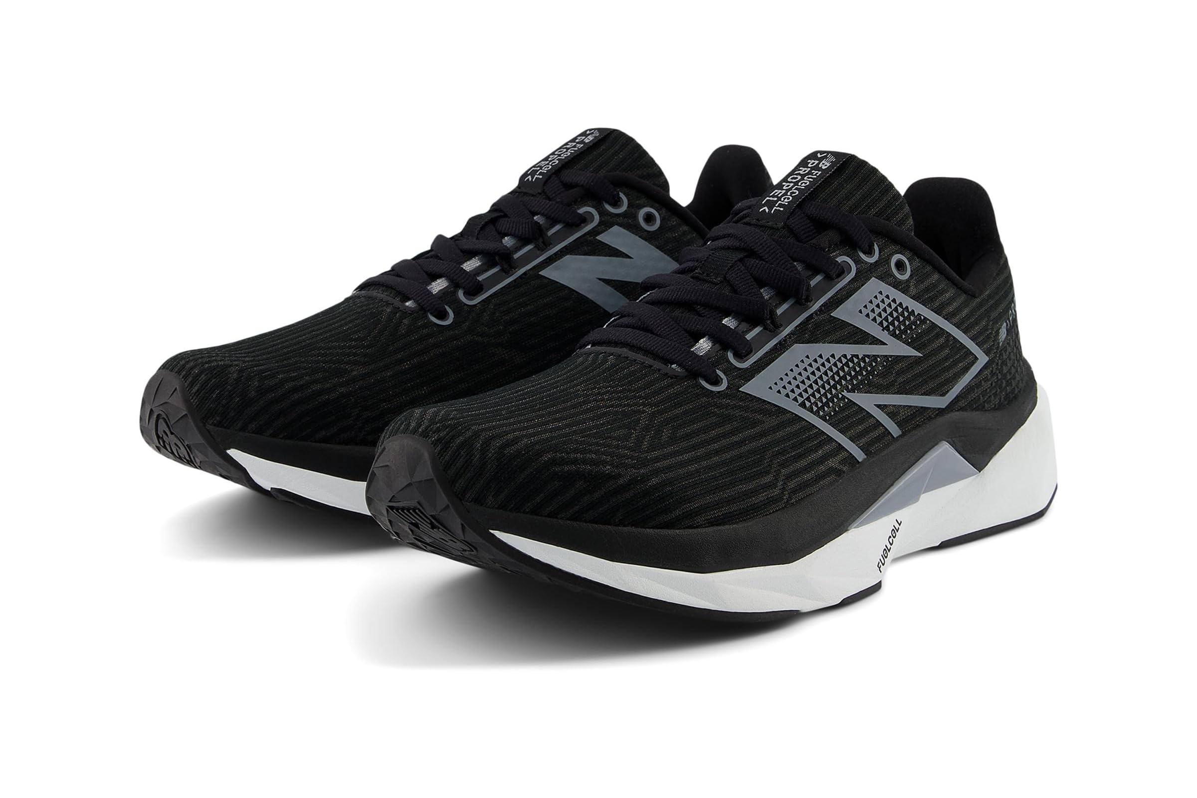 Женские кроссовки New Balance FuelCell Propel v5 19190₽
