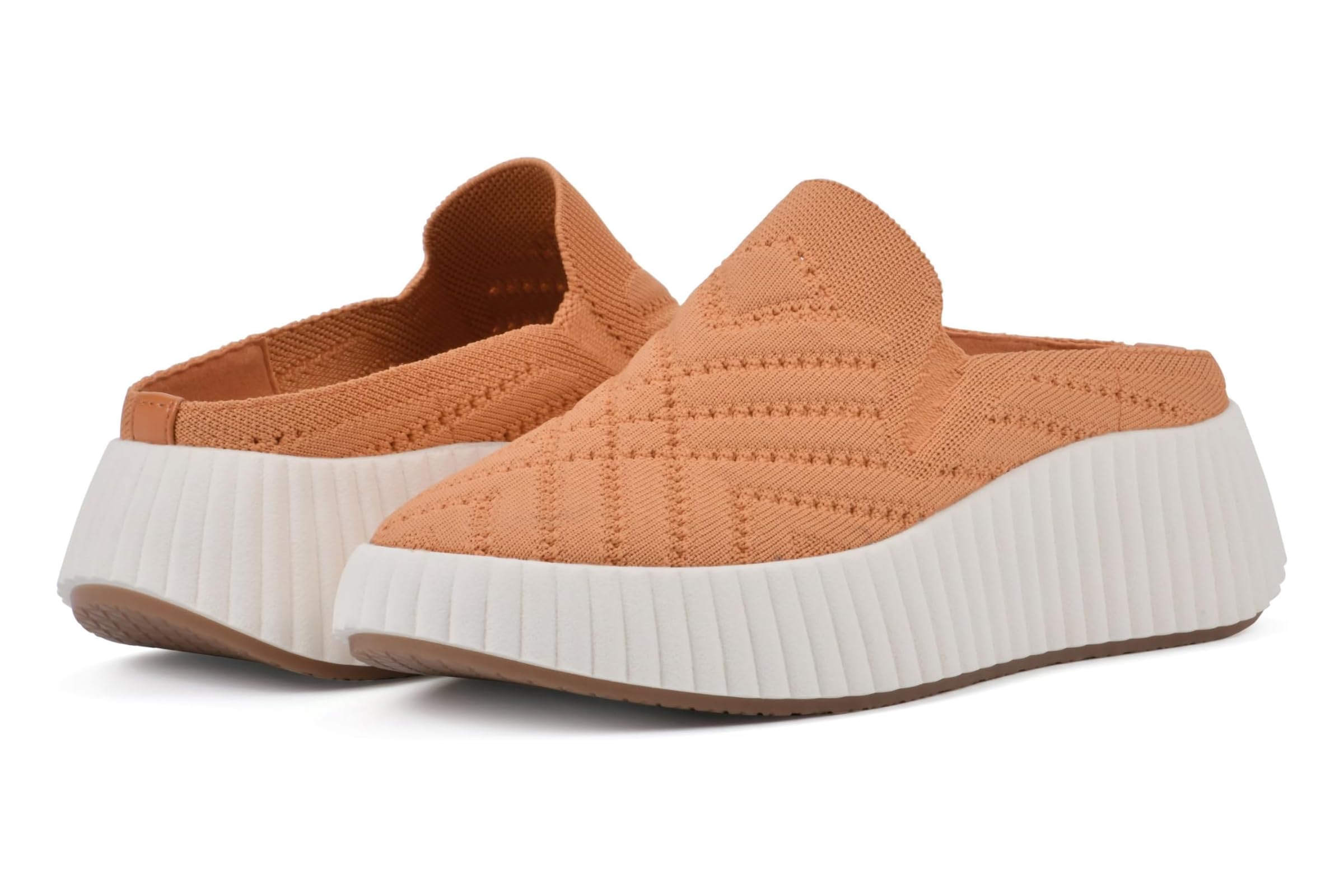 Женские кроссовки White Mountain Dystant 7990₽